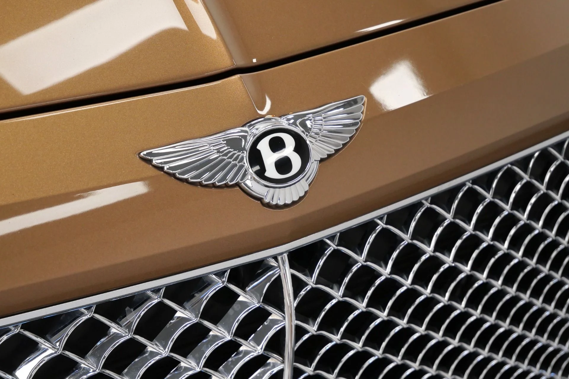 mph049_3461853050_Used_2017_Bentley_Bentayga_W12_Four_Seat_Comfort_Specification_with_Rear_Console_1776956660_f11d9a9d6b