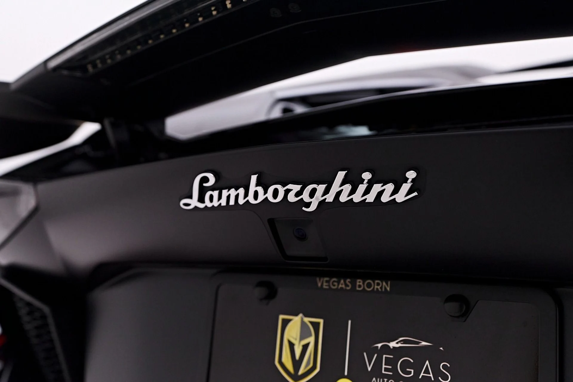 mph049_3470925677_Used_2016_Lamborghini_Aventador_LP_700_4_1745086156_ac73f20c1a