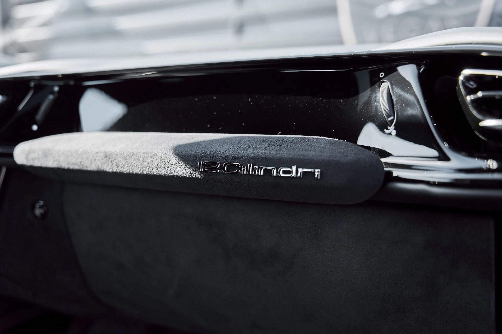 mph049_3498099829_Used_2025_Ferrari_12_Cilindri_1769824844_33327efcd1