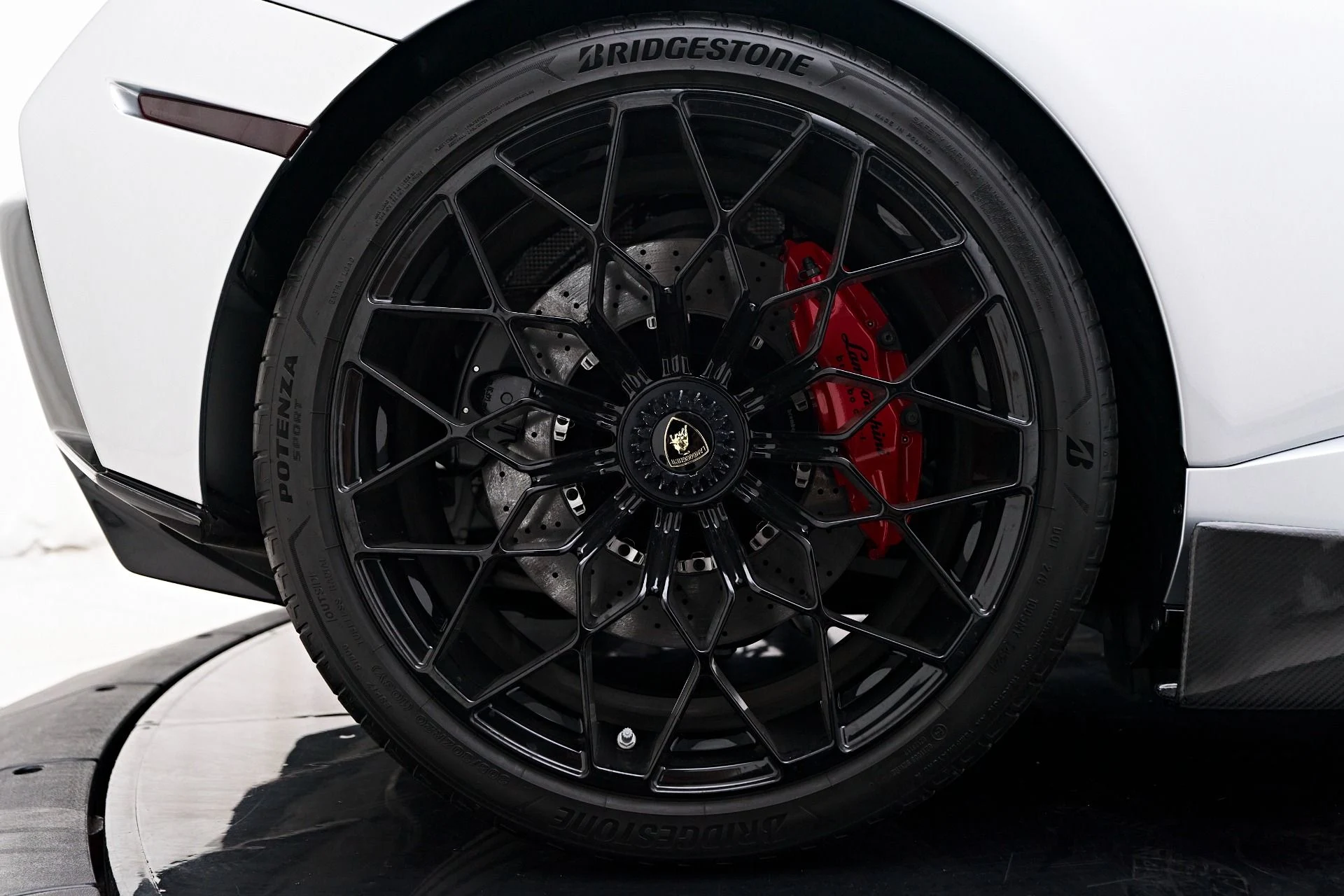 mph049_3504247510_Used_2023_Lamborghini_Huracan_STO_Base_1754673404_1812c0c755