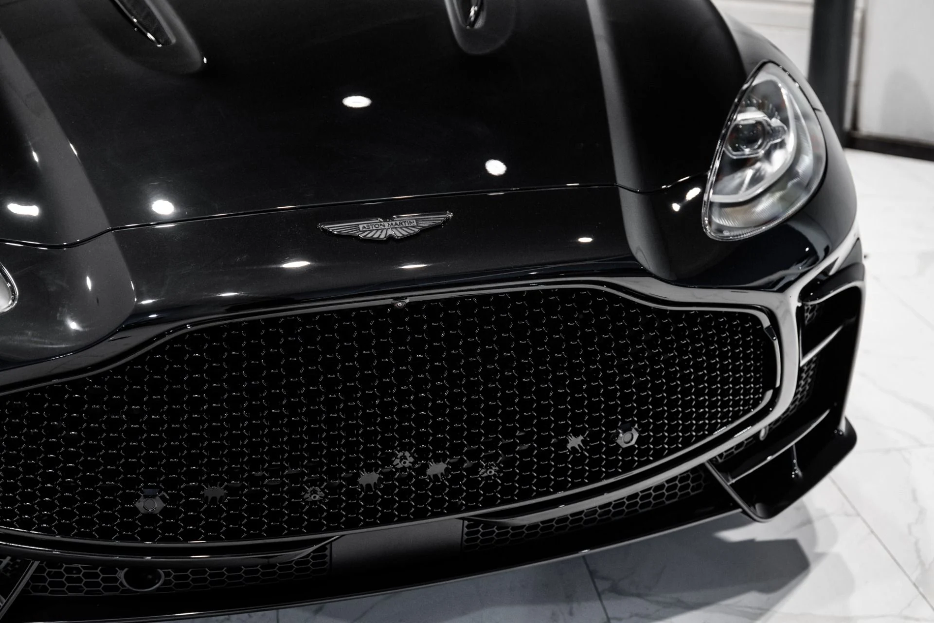 mph049_35172027_New_2026_Aston_Martin_DBX_S_1775443121_522e456dbd