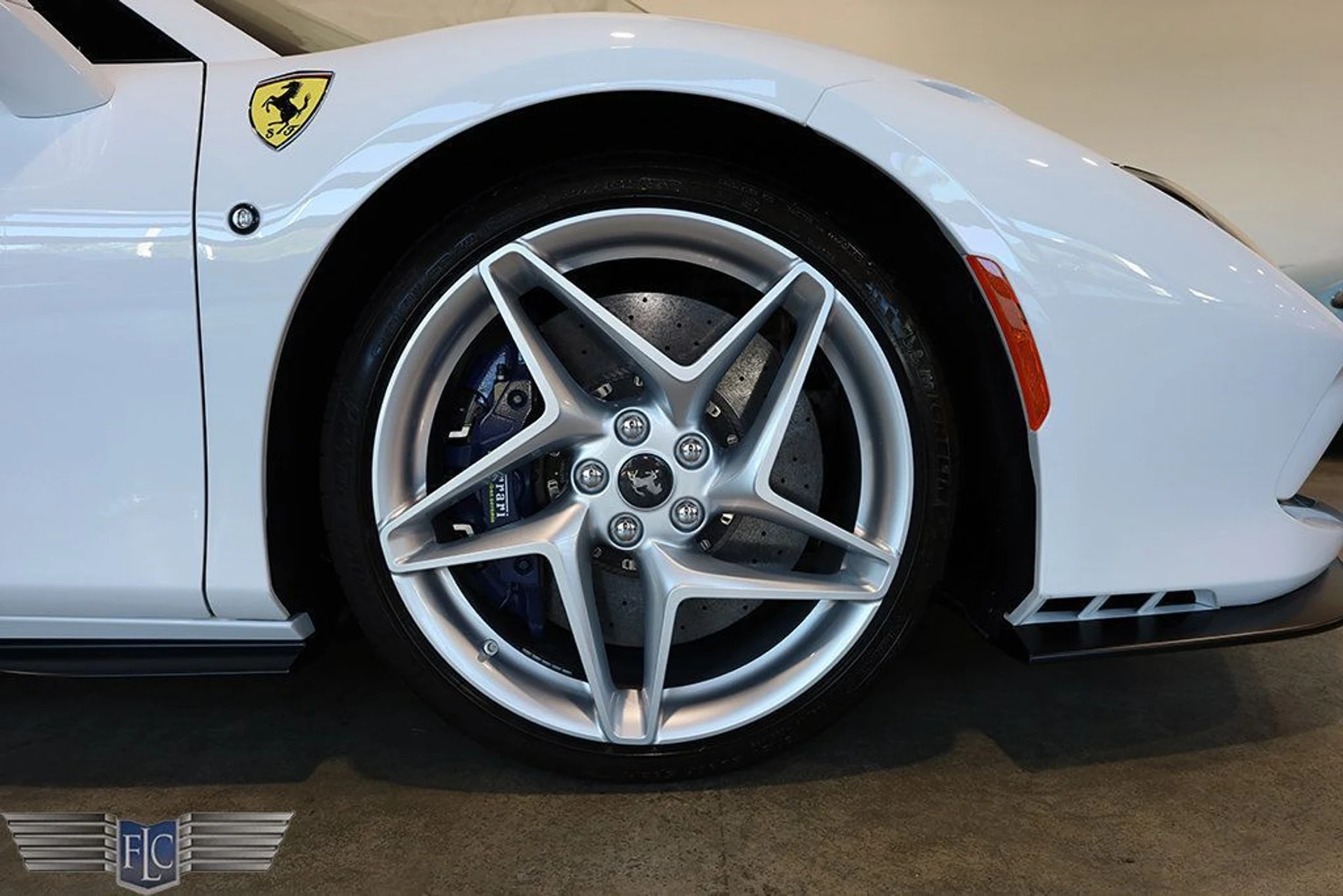 mph049_3528787006_used_2023_ferrari_f8_spider_convertible_9689_22976410_50_1024_7390b21f35