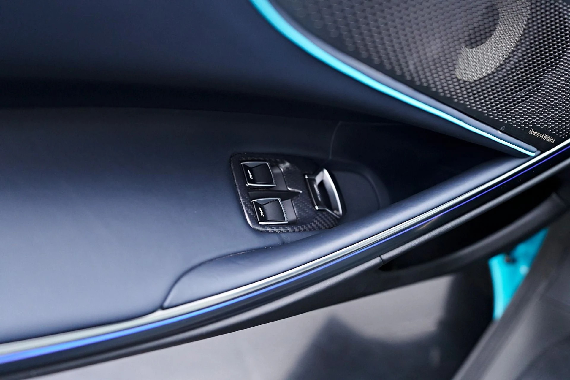 mph049_3531275934_Used_2025_Mc_Laren_Artura_Tech_Lux_1745952984_ed6522e9cb