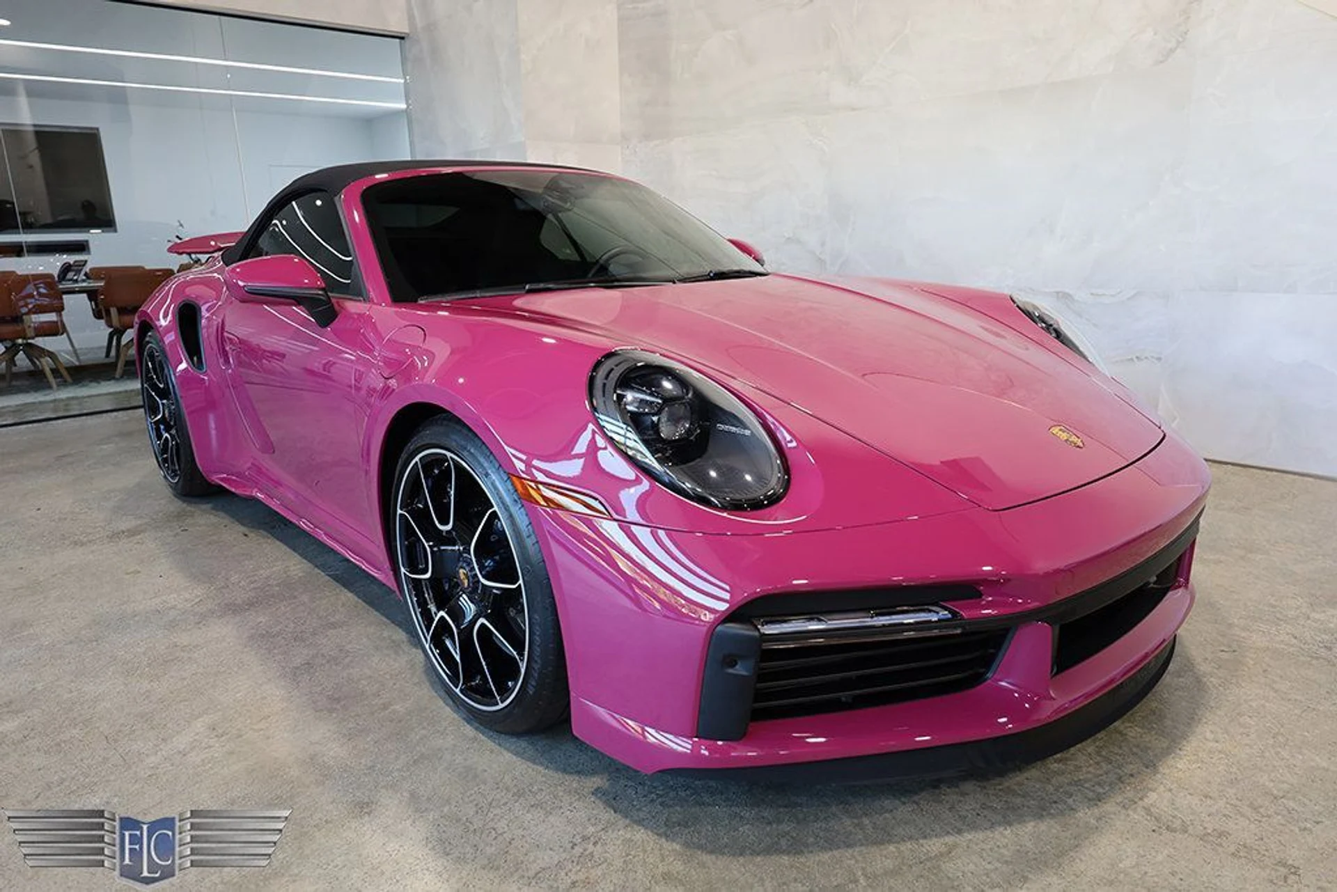 mph049_3536840149_used_2024_porsche_911_turboscabriolet_9689_22977527_50_1024_f92dc35612