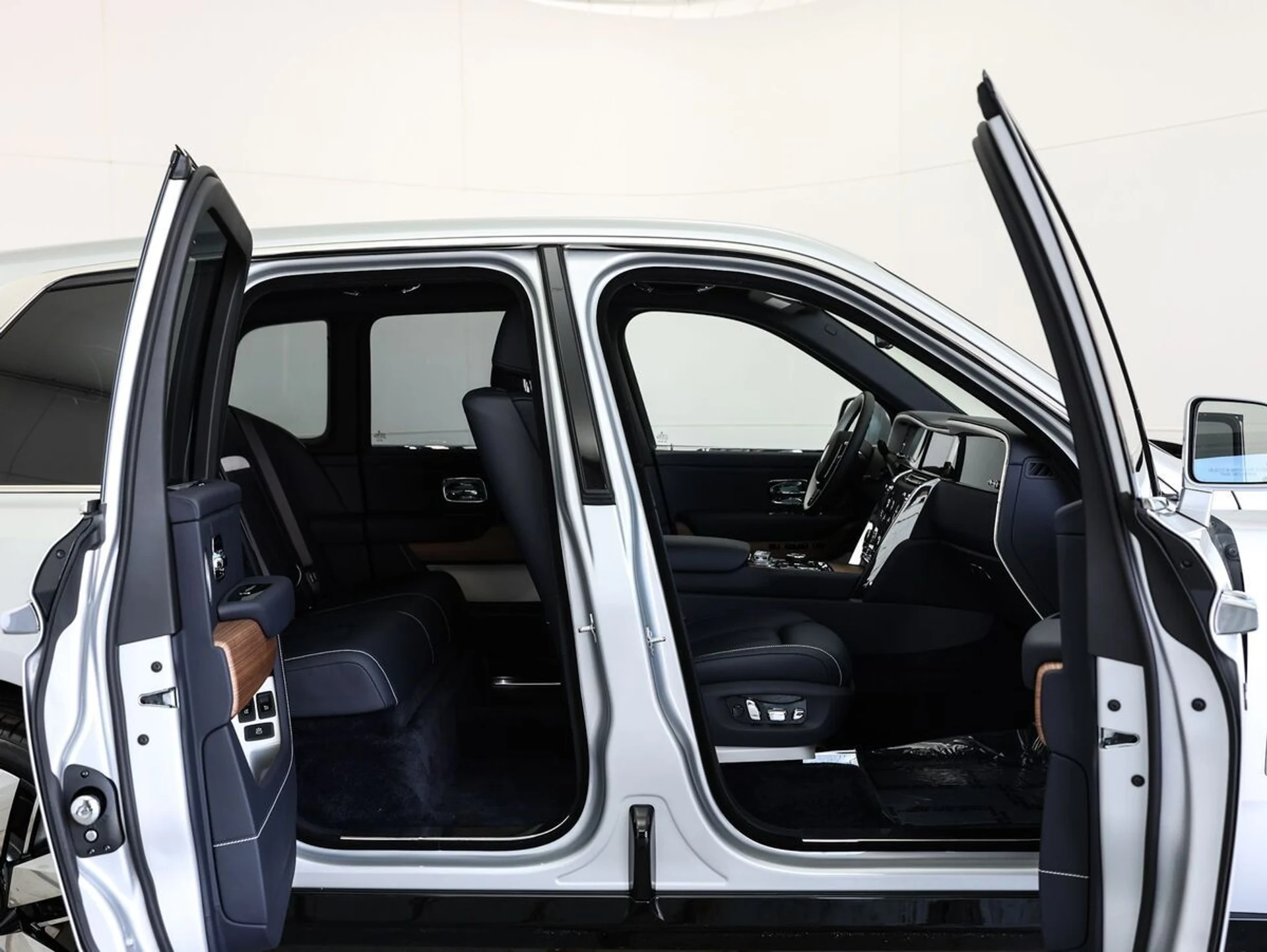 mph049_3541834598_hv294n44zdq53hggfyvdz0nq8ec0_cc350bf556