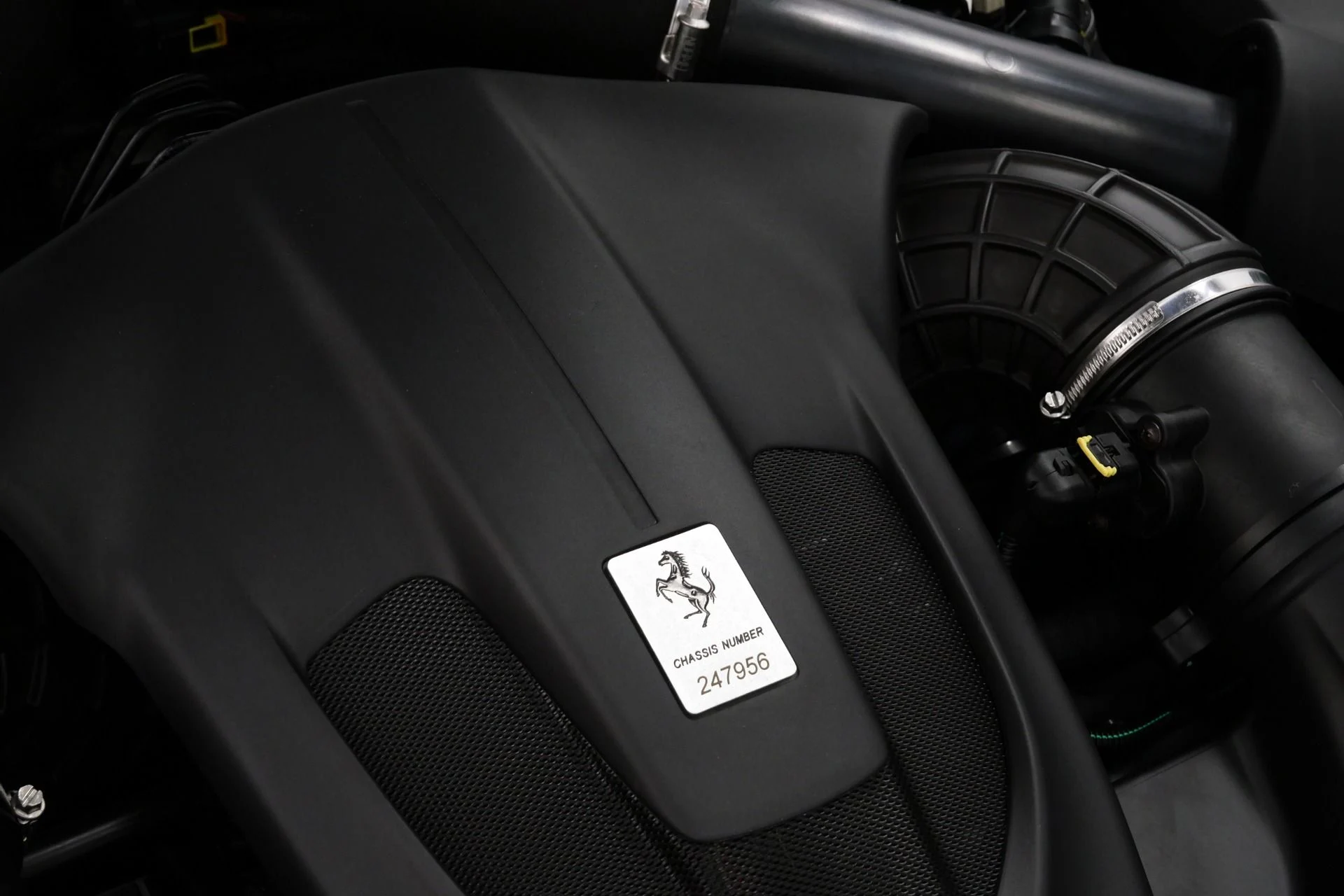 mph049_3552026792_Used_2019_Ferrari_Portofino_Interior_Carbon_Trim_High_Power_Hi_Fi_Magneride_Suspension_1773425740_1ac555b30a