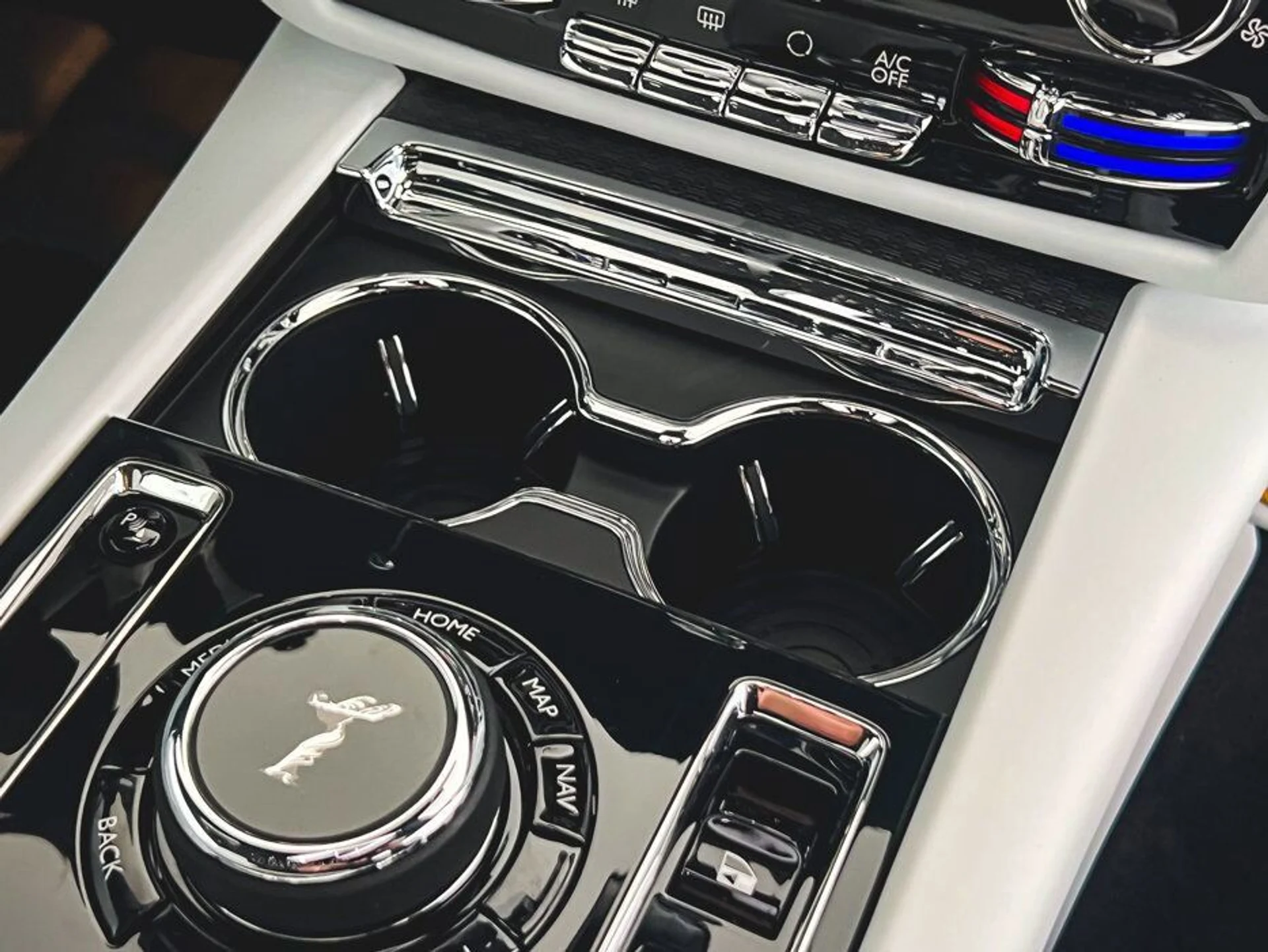 mph049_3561934293_49a266d508a755aa38edb14d55822e11x_923892cc74