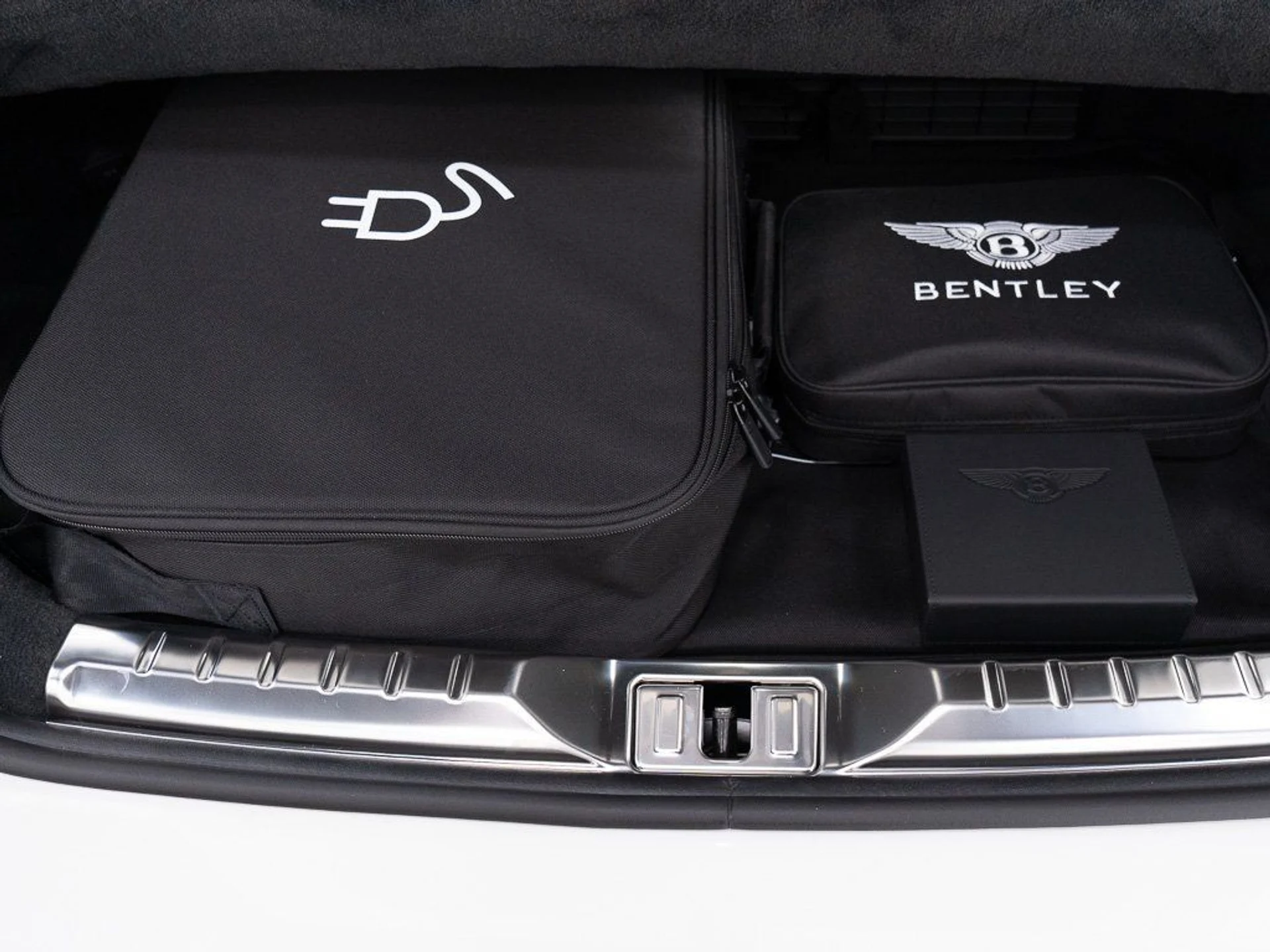 mph049_3582397636_97066db948850ef89b49b27ea829a0fd_f3de922949