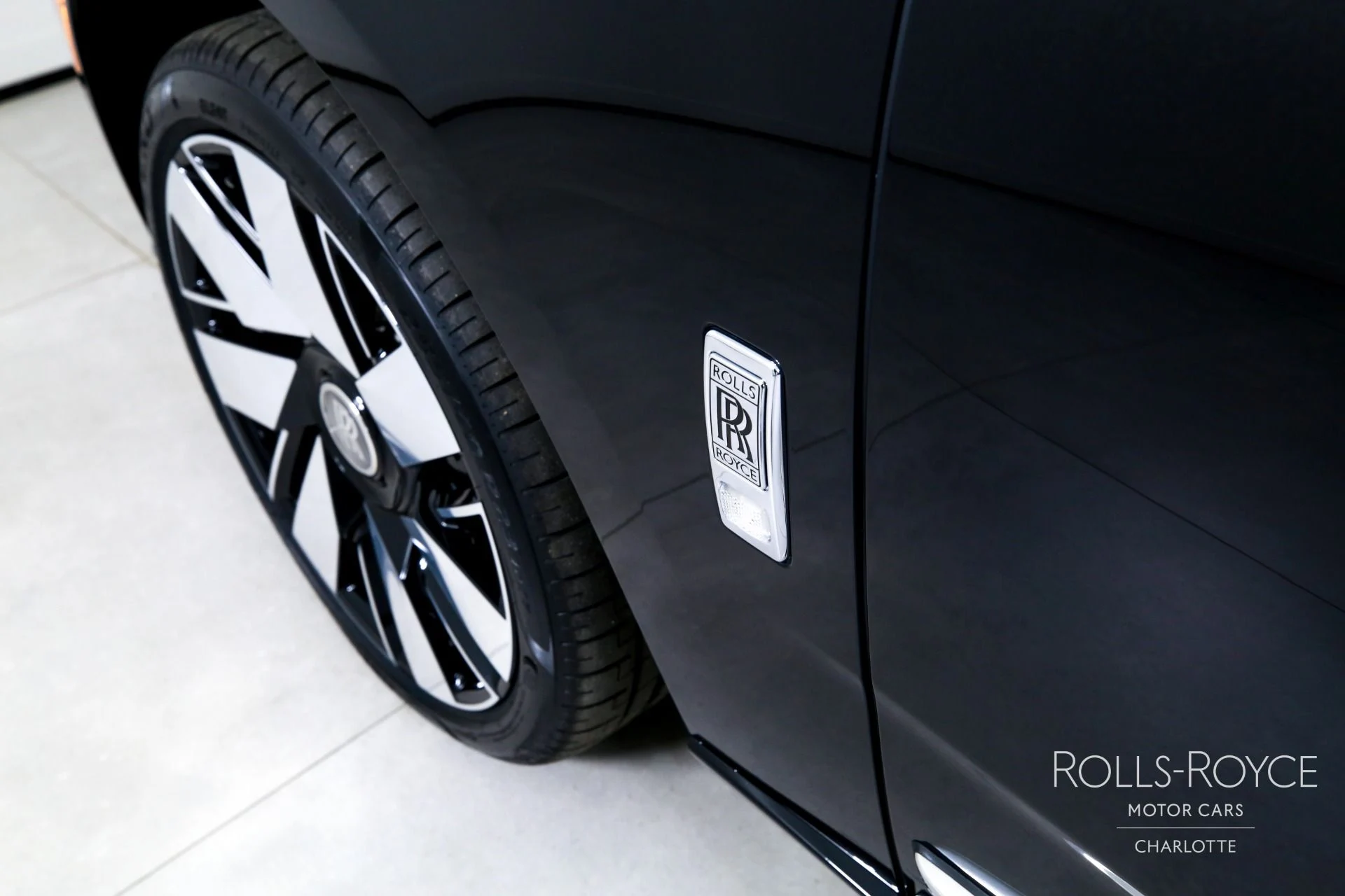 mph049_35936382_Used_2026_Rolls_Royce_Cullinan_1765392948_d04e279d55