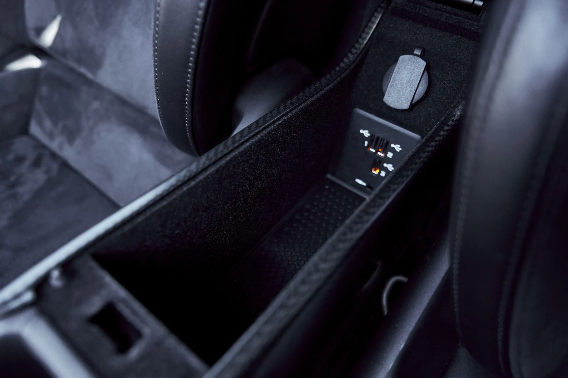 mph049_3653386303_Used_2019_Mc_Laren_600_LT_Base_1770430661_7e3e4e989f