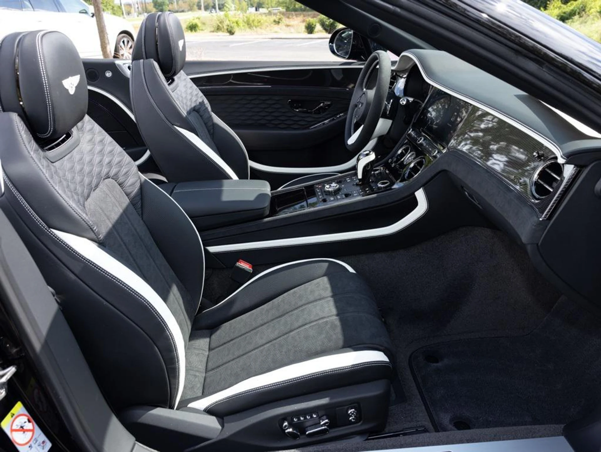 mph049_3686670745_444557825_68a6f5c9e473ddbdad4ed8e3_25f34fea53