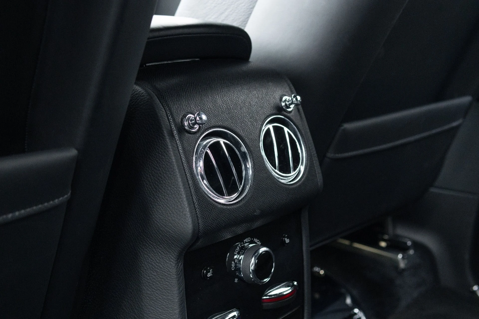 mph049_3686740005_Used_2020_Rolls_Royce_Cullinan_1775753700_25f7f4d925