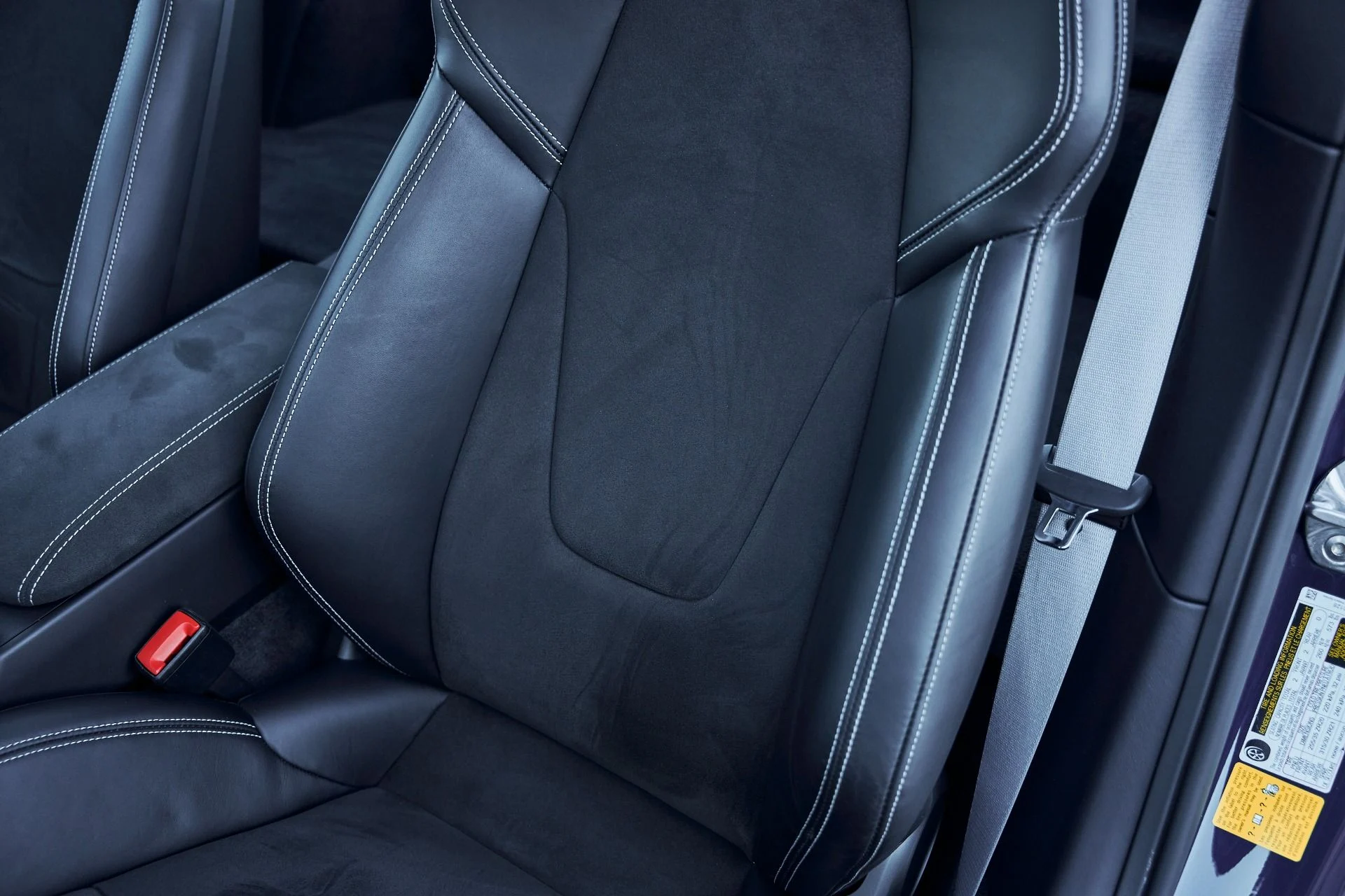 mph049_371581958_Used_2023_Porsche_911_GT_3_1770166960_e13b307a64