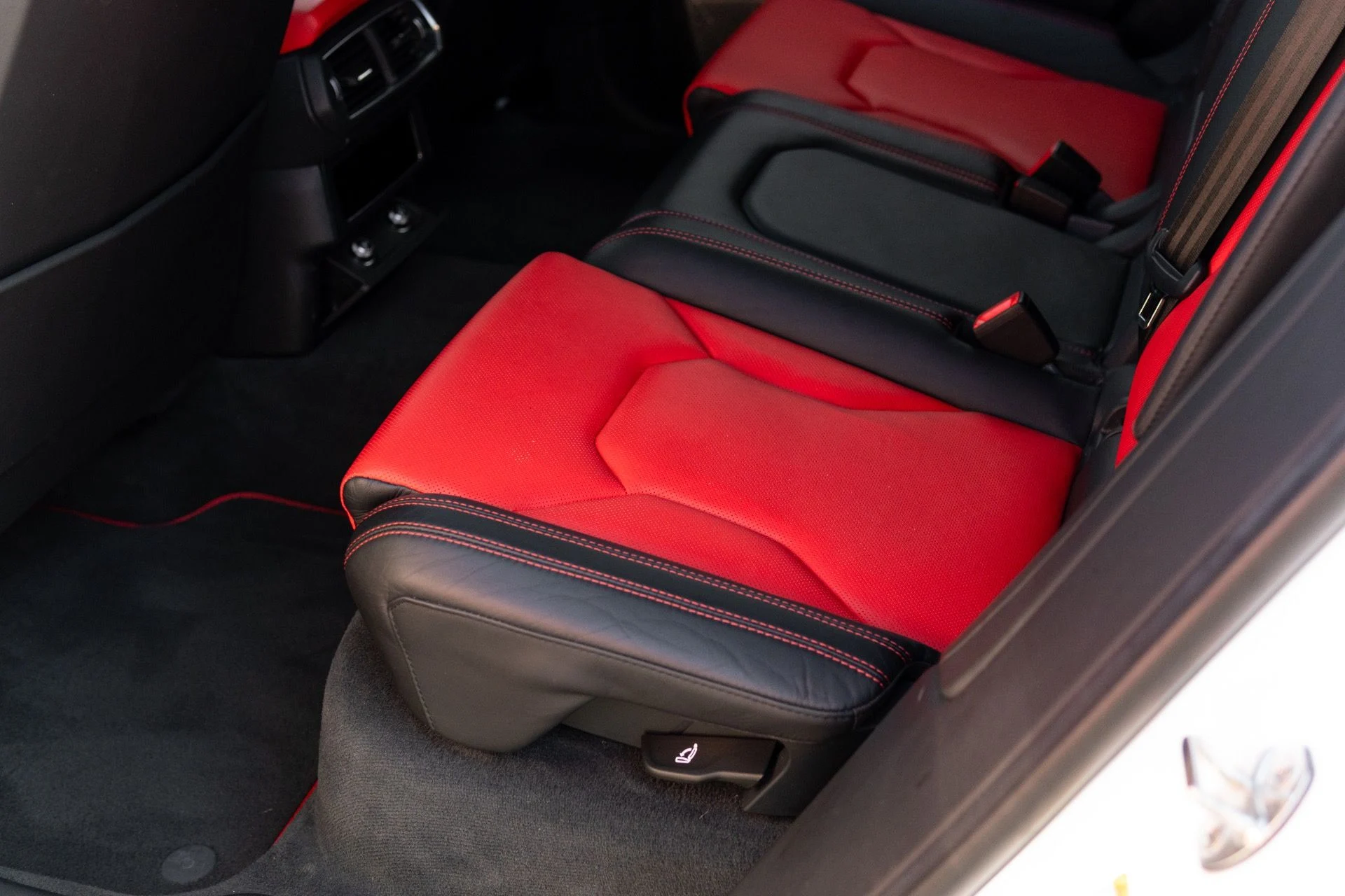 mph049_3724086091_Used_2021_Lamborghini_Urus_1767069879_bd3556f1d0