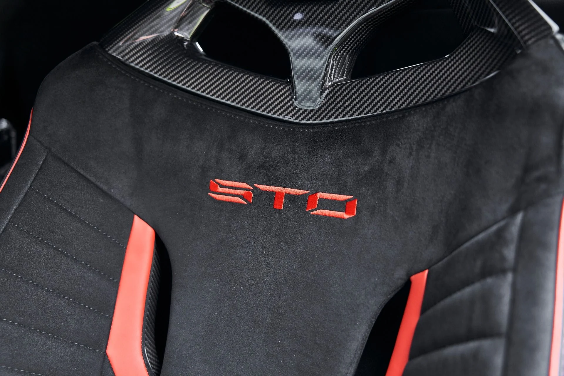 mph049_3737128175_Used_2022_Lamborghini_Huracan_STO_Base_1771294598_7908c47551