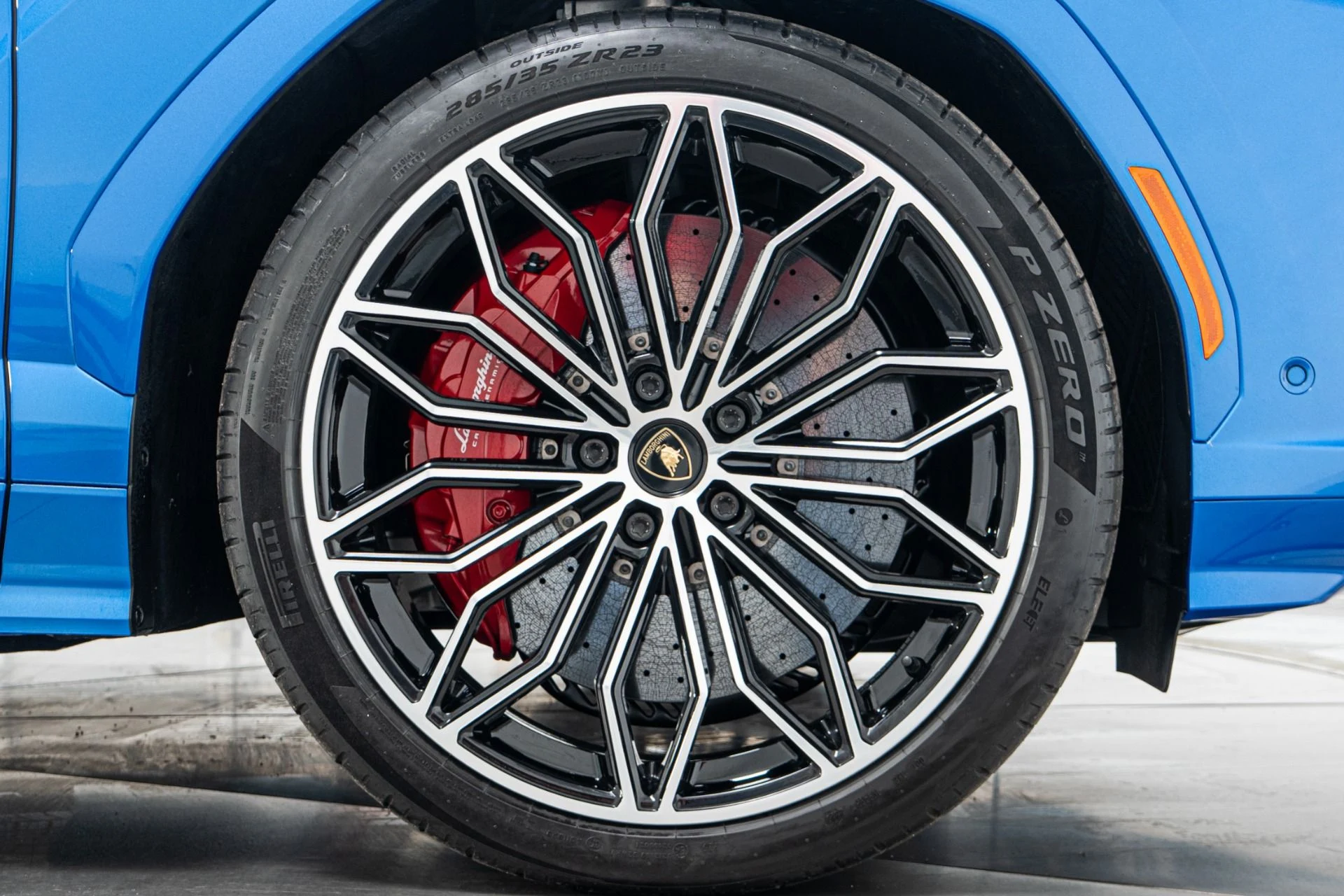 mph049_3764187829_Used_2025_Lamborghini_Urus_SE_Bang_and_Olufsen_Audio_Two_Tone_Interior_789_Horsepower_1773150487_f1cefb836e