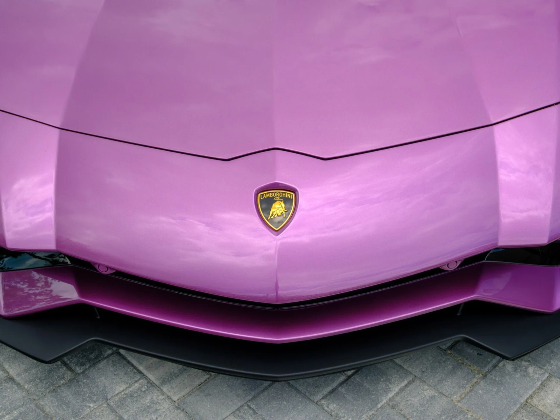 mph049_3772159688_Used_2018_Lamborghini_Aventador_S_1778520653_0274c26140