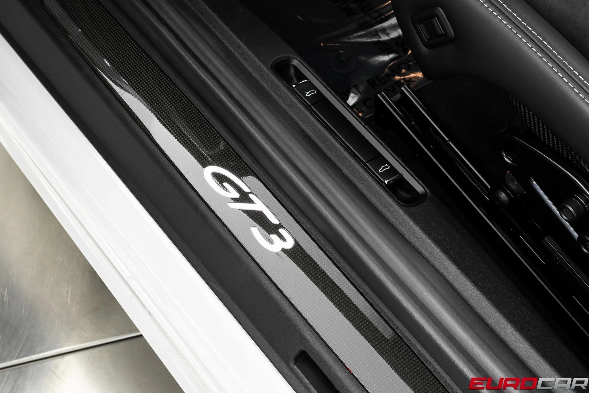 mph049_3793620518_image_50_9622da39b1