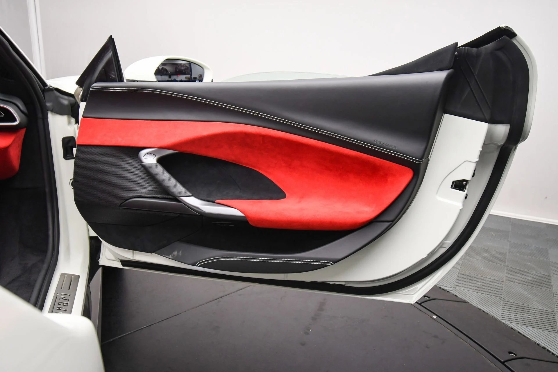 mph049_3799937110_5e6337d8691c4bc1a3397431a1eecc6c_d56495014a