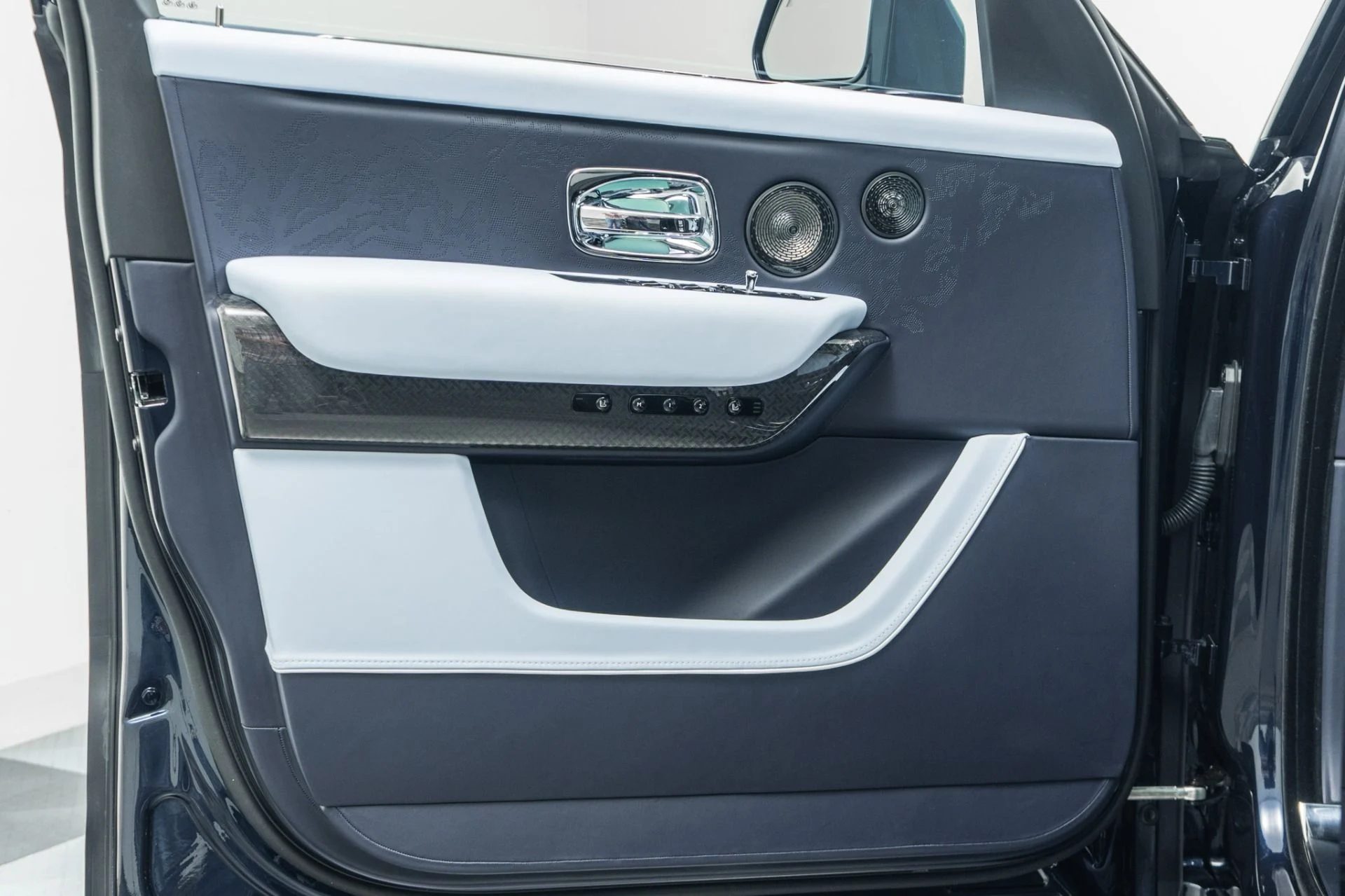 mph049_3812871446_Used_2025_Rolls_Royce_Cullinan_Black_Badge_345_Miles_611_K_MSRP_Gorgeous_Interior_1783451197_e35cd868e3