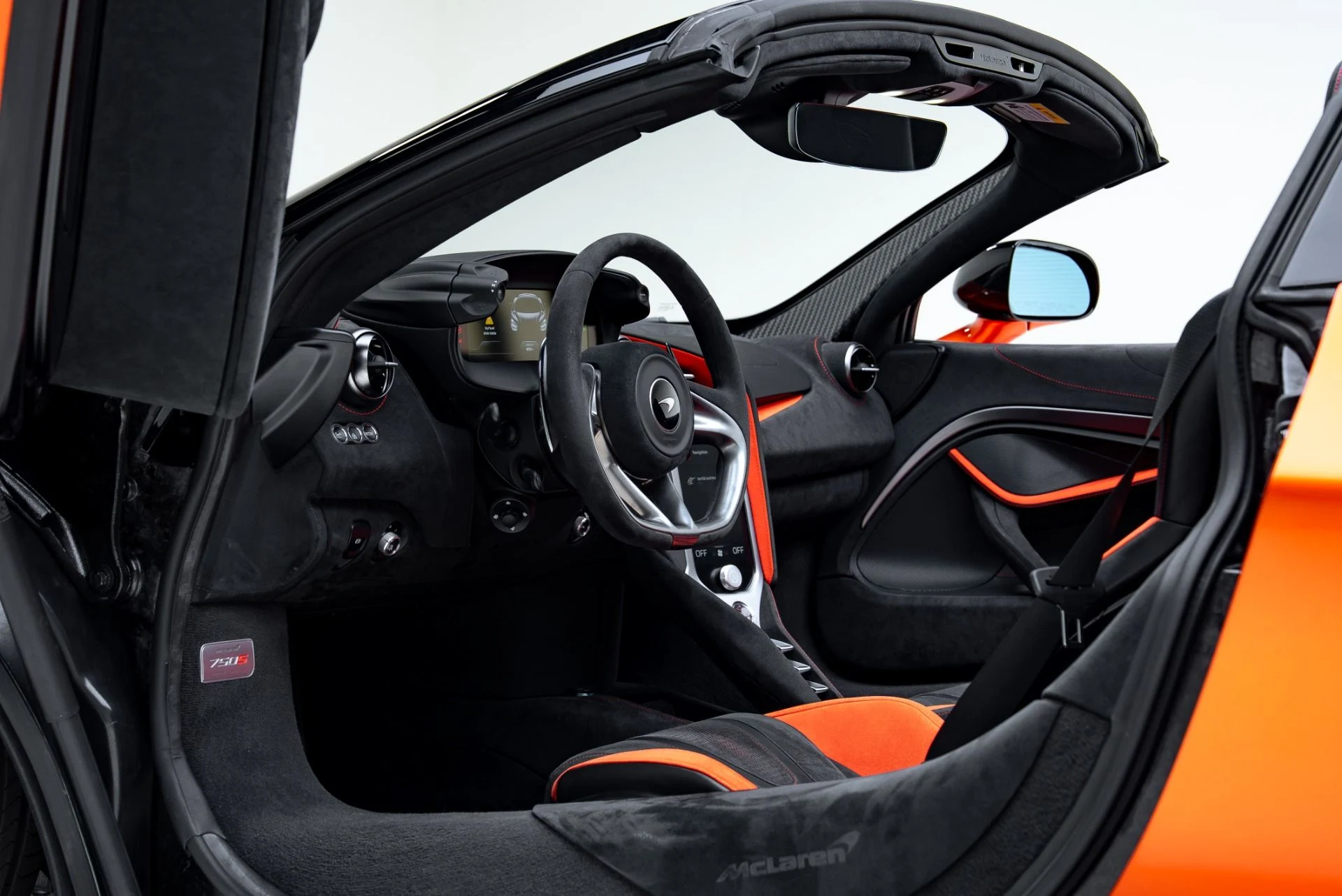 mph049_382449083_Used_2024_Mc_Laren_750_S_Spider_1776888165_e366472f05