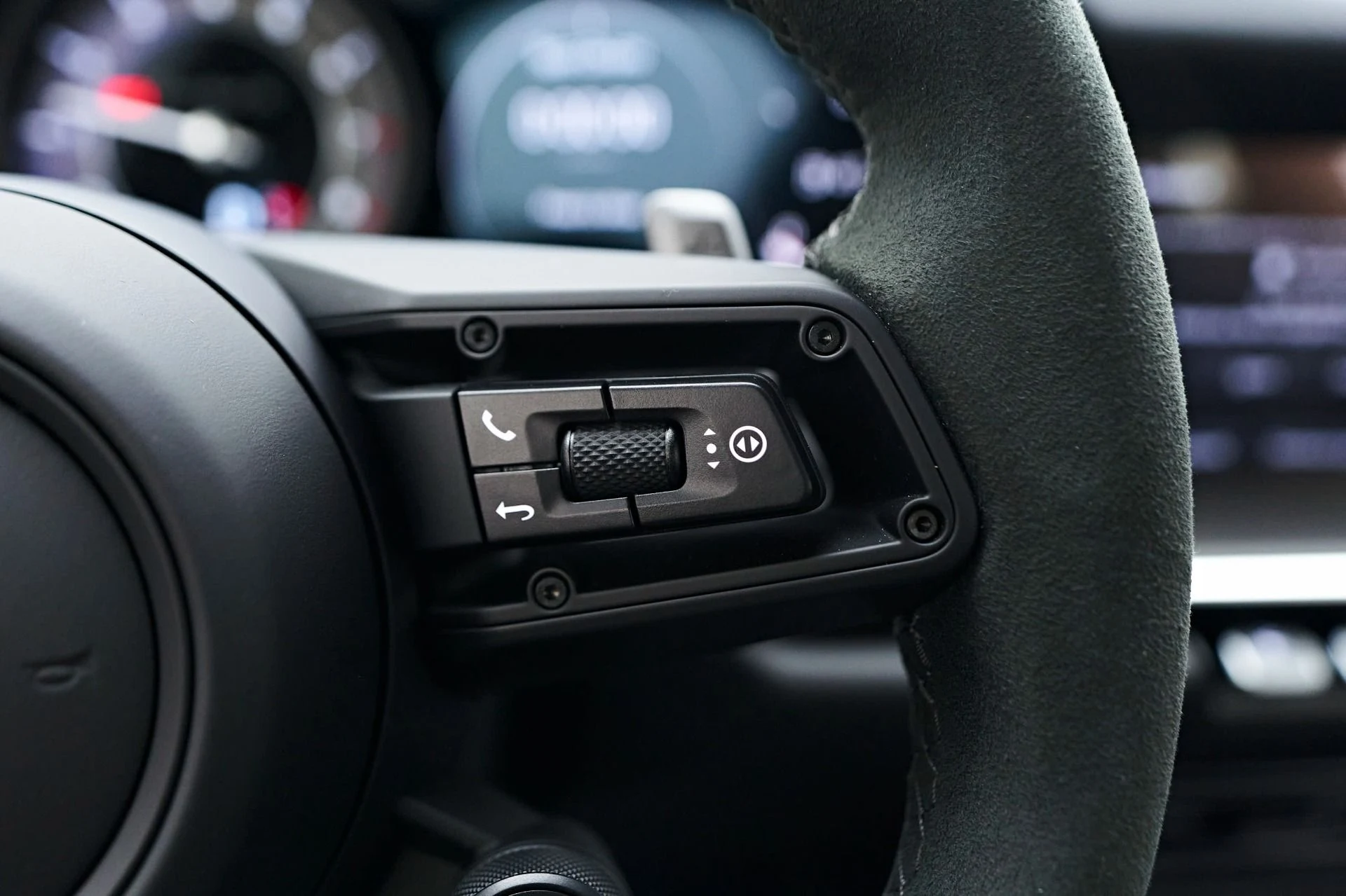 mph049_3840582648_Used_2024_Porsche_911_Turbo_S_1723857576_4a1c239628