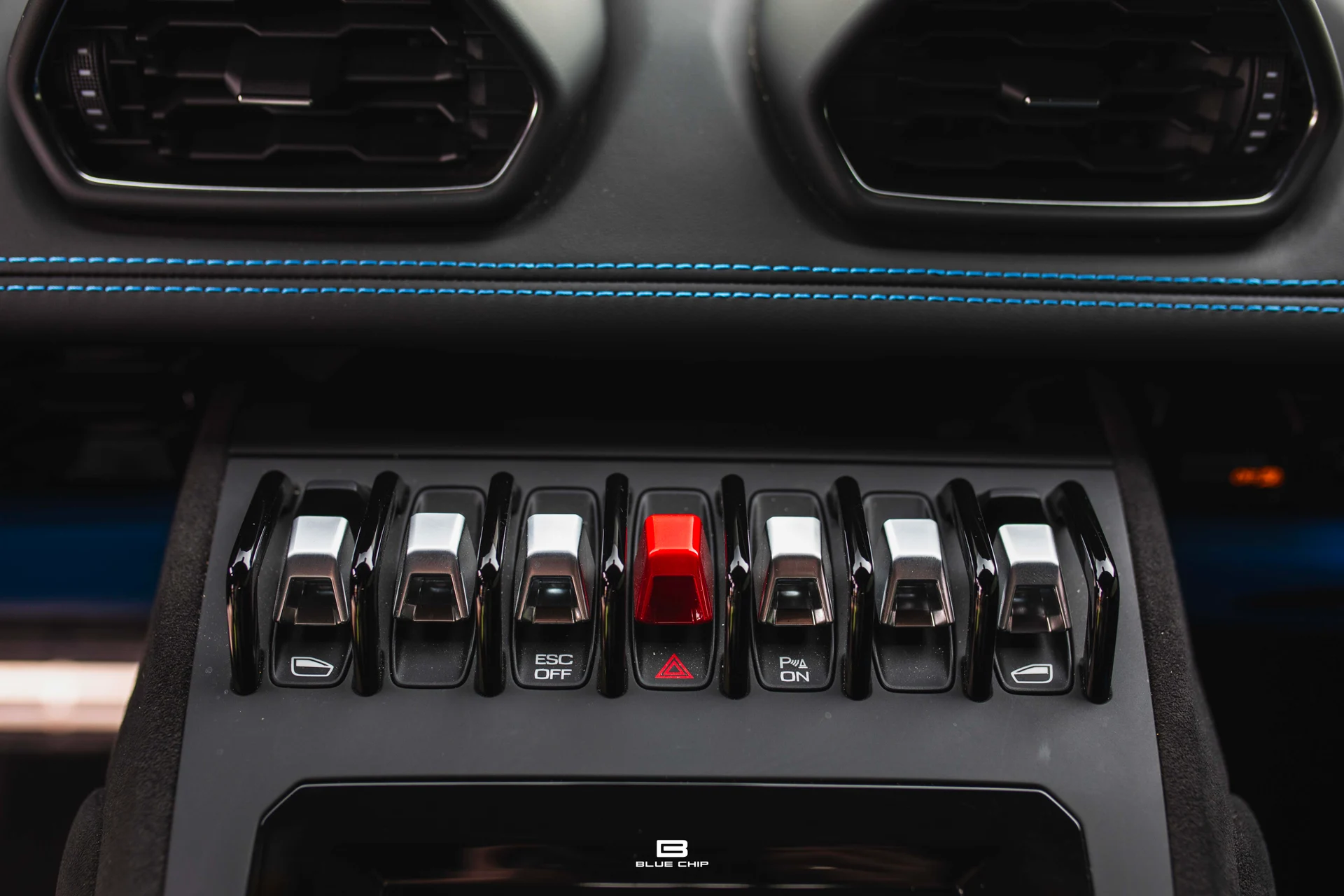 mph049_3842817499_69cefbbd9eb2c432e7118b1d_93_A2977_ec5fcd4637