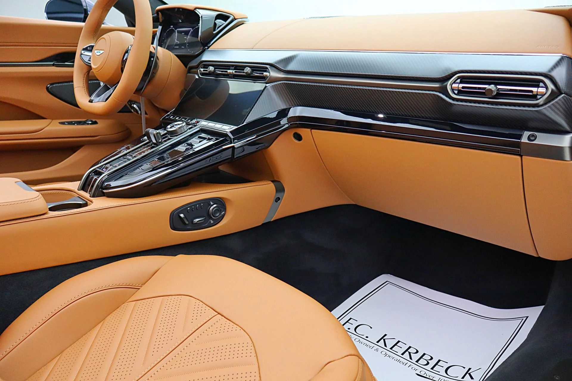 mph049_3852816511_New_2026_Aston_Martin_Vantage_S_Roadster_4cd1b90679