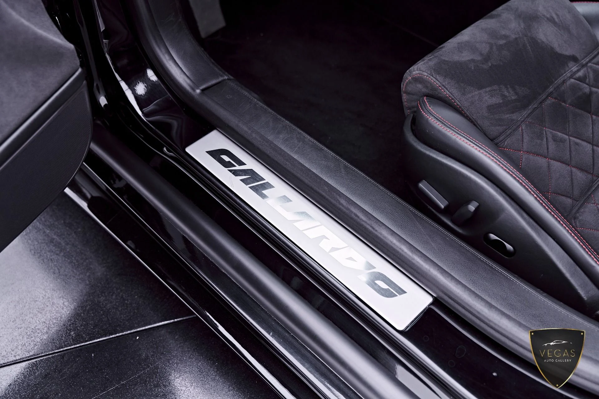 mph049_3857509536_Used_2013_Lamborghini_Gallardo_LP_550_2_1782343869_39b6c7347e