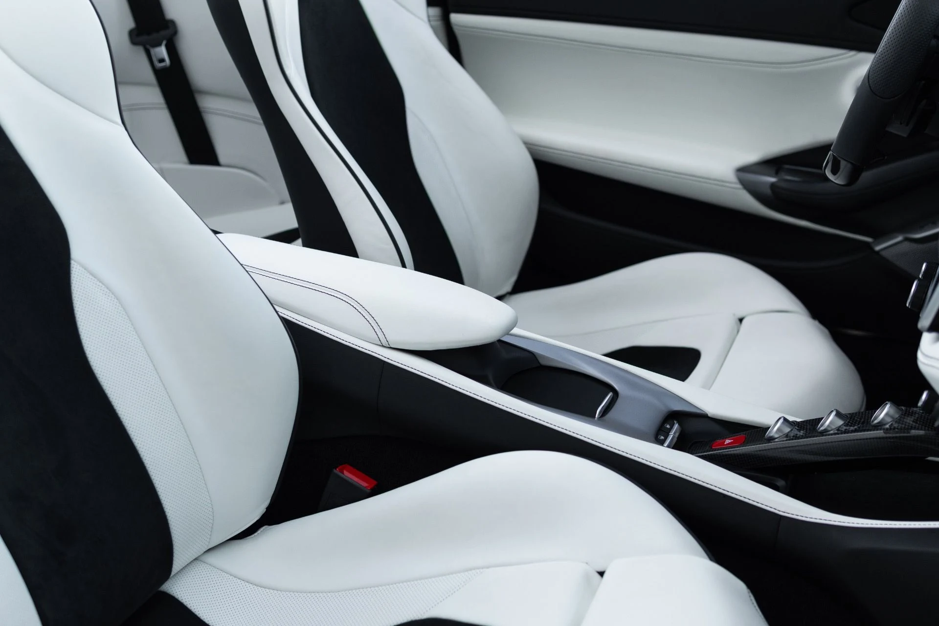 mph049_3872399505_Used_2023_Ferrari_Portofino_M_1766185478_f7092d8e17