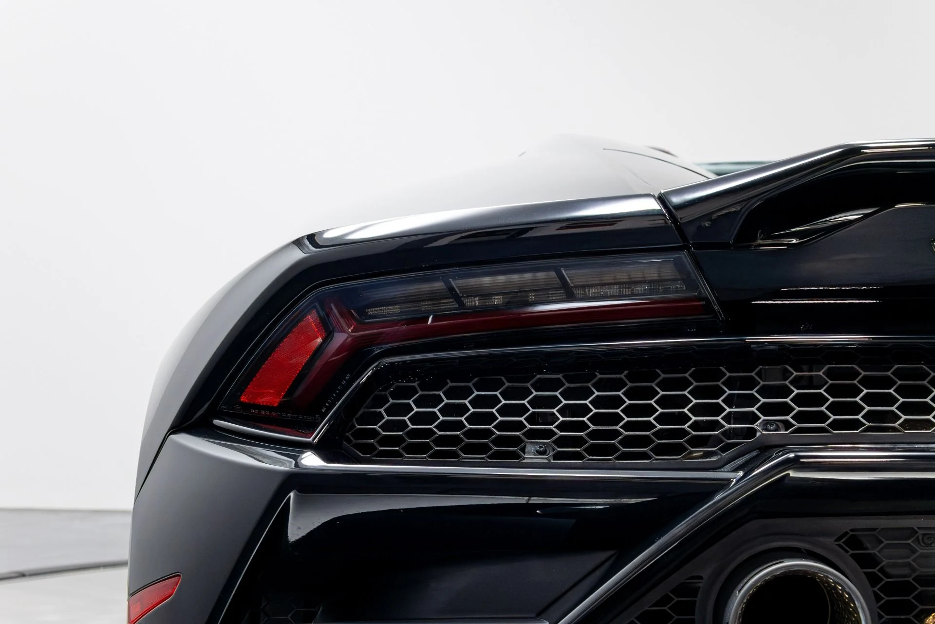 mph049_3939128808_Used_2020_Lamborghini_Huracan_EVO_1774302788_7c13e3c11f