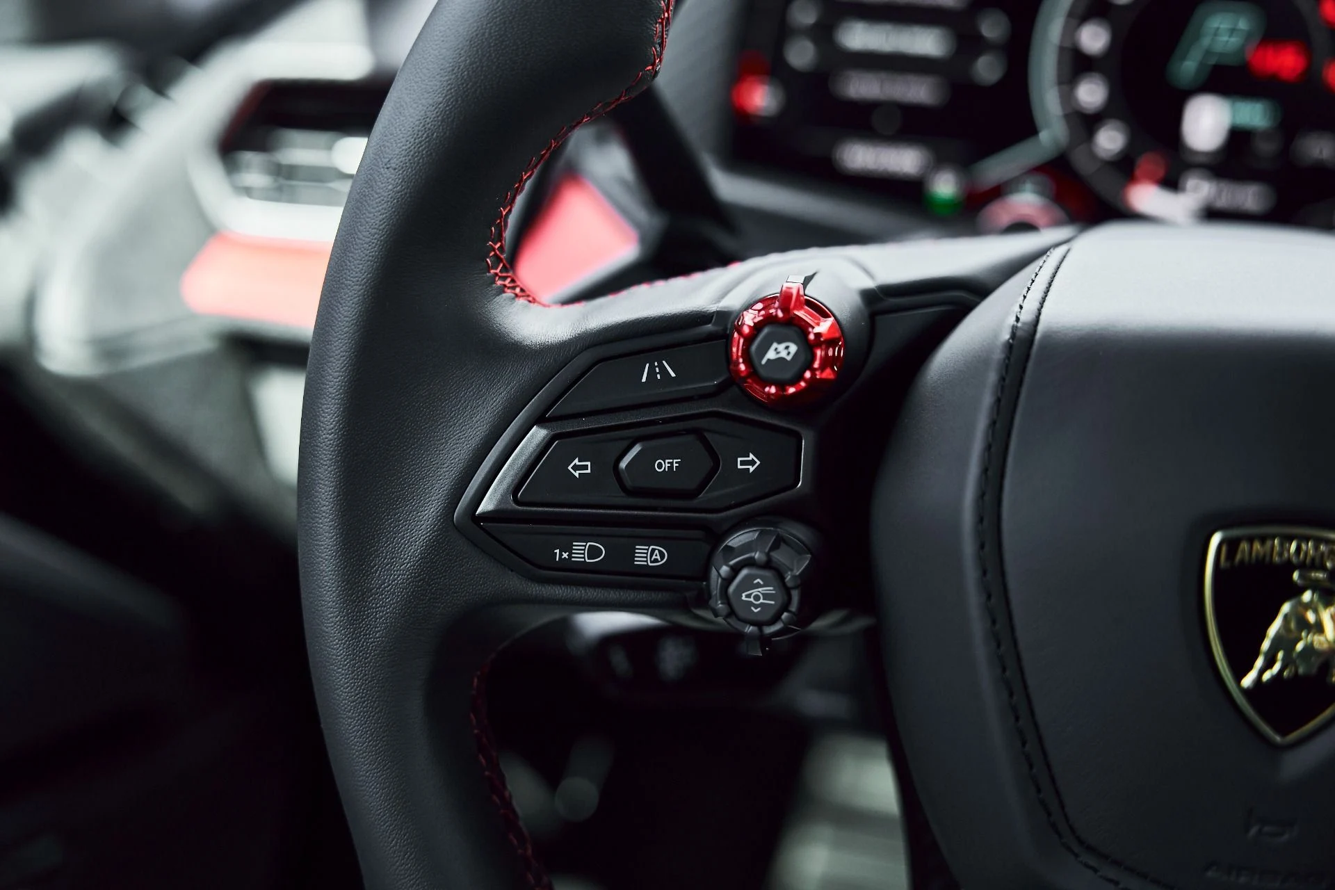 mph049_3943418046_Used_2025_Lamborghini_Revuelto_Base_1774300549_2202406e58