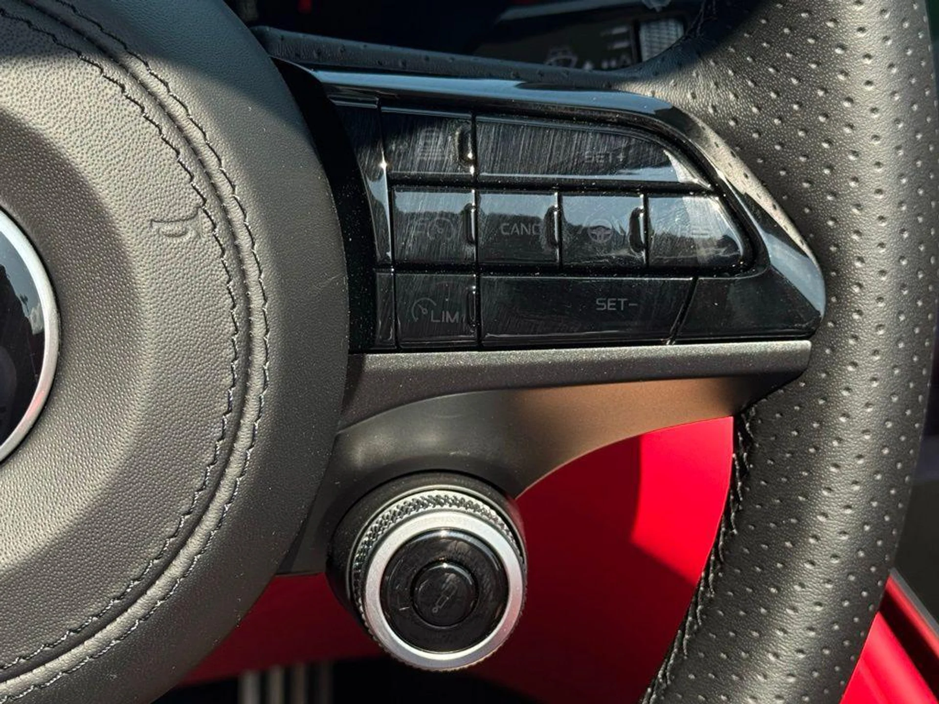 mph049_3972339121_Rq_Qnsvyd_Aj6_Aftdwsy_Eeu_Zm_Vr_XM_26923418b8