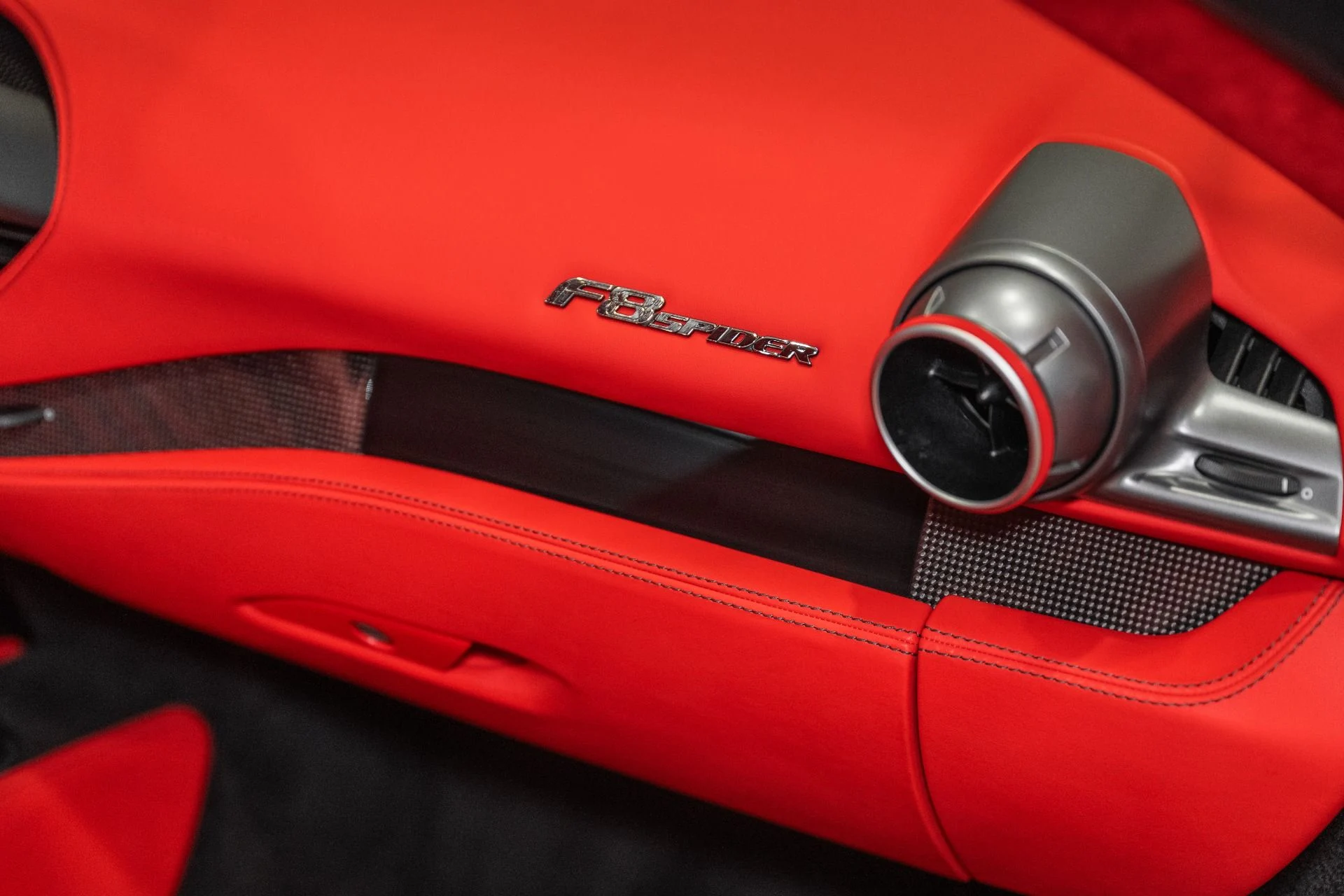 mph049_3978374221_Used_2021_Ferrari_F8_Spider_1788191759_420bb35606