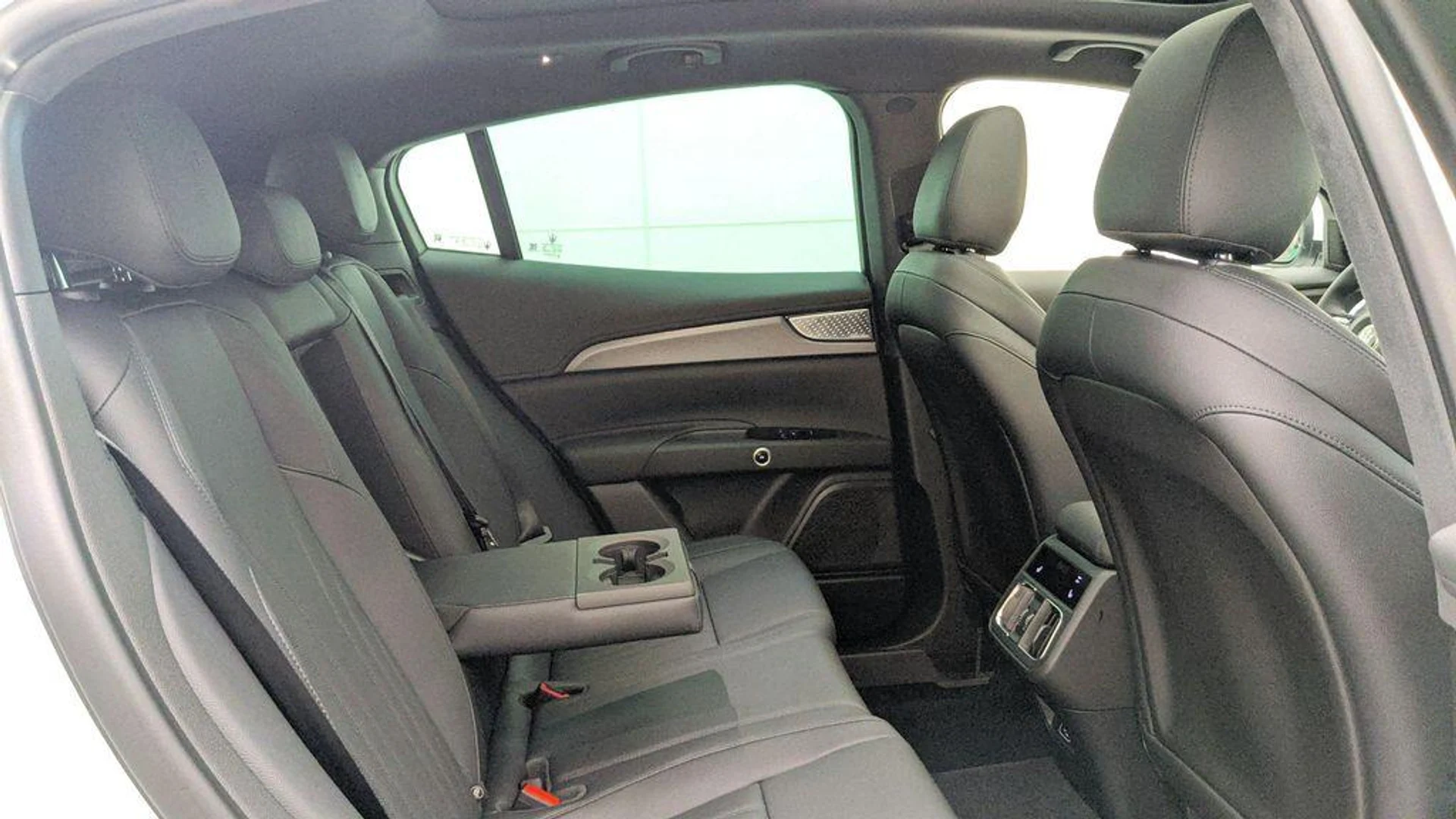 mph049_3986102449_Y_Hmx_JX_7uqa_Riyd0_I_m_U2oe_hcw_f9d9dfd4be