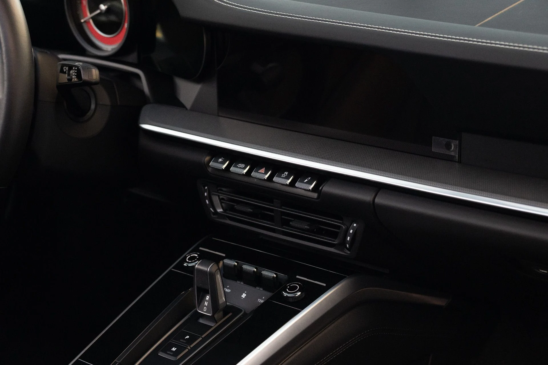 mph049_402008060_Used_2024_Porsche_911_Turbo_1762281596_3269b39a92