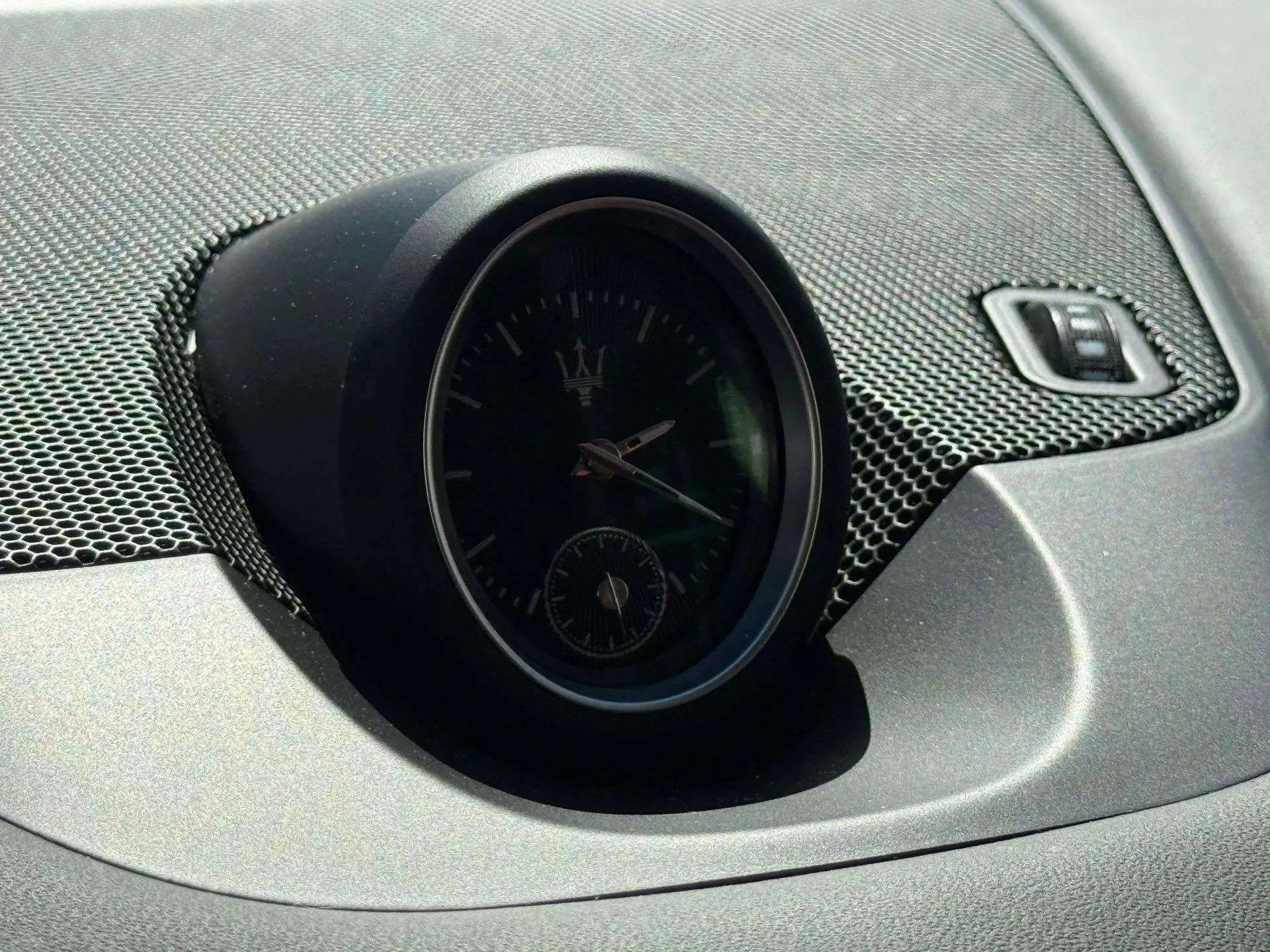 mph049_4058811990_45458e0ae8384c9ca95cdbb1c21507bd_ef708090fb