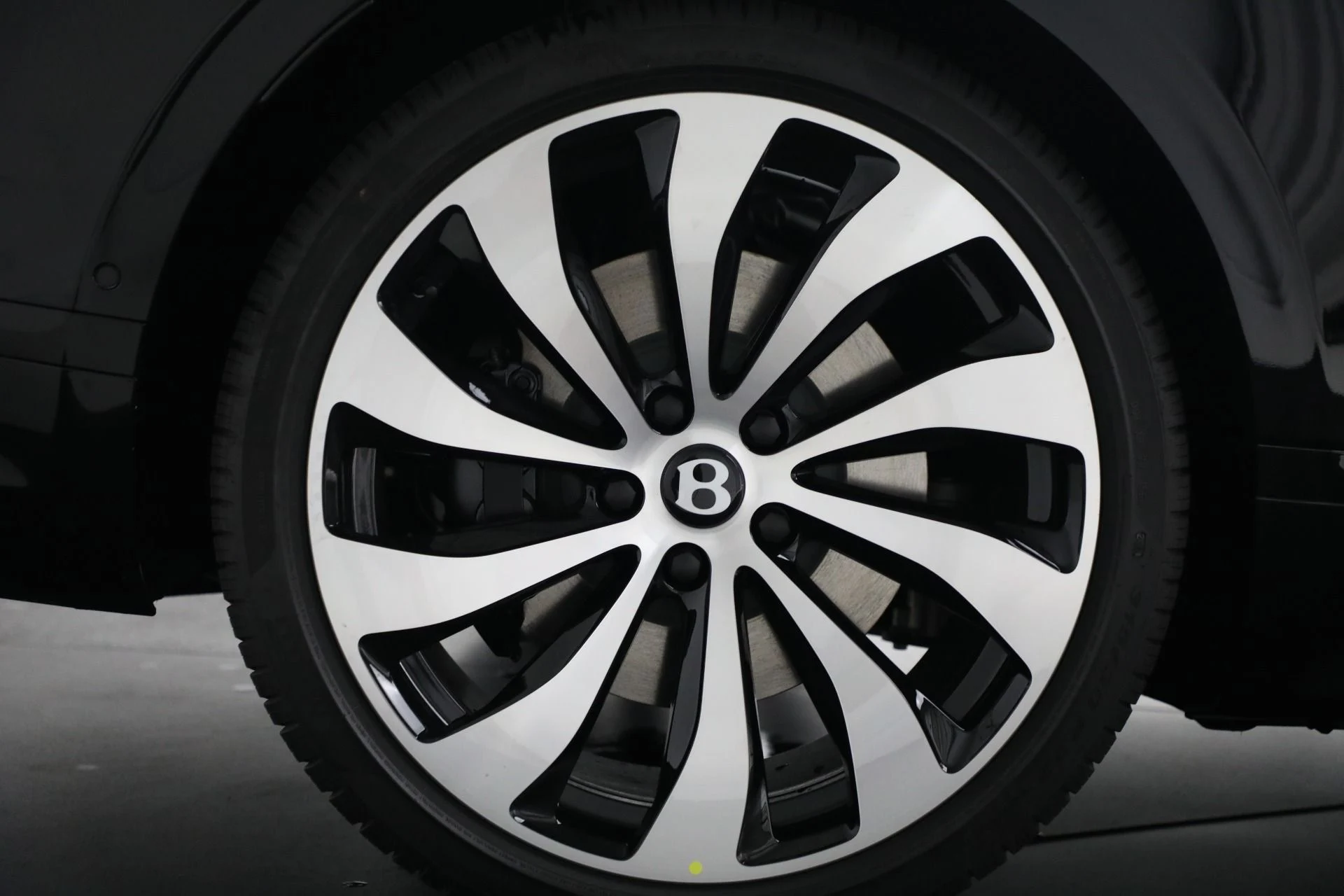 mph049_4059761303_New_2024_Bentley_Continental_GTC_Edition_8_2569975046
