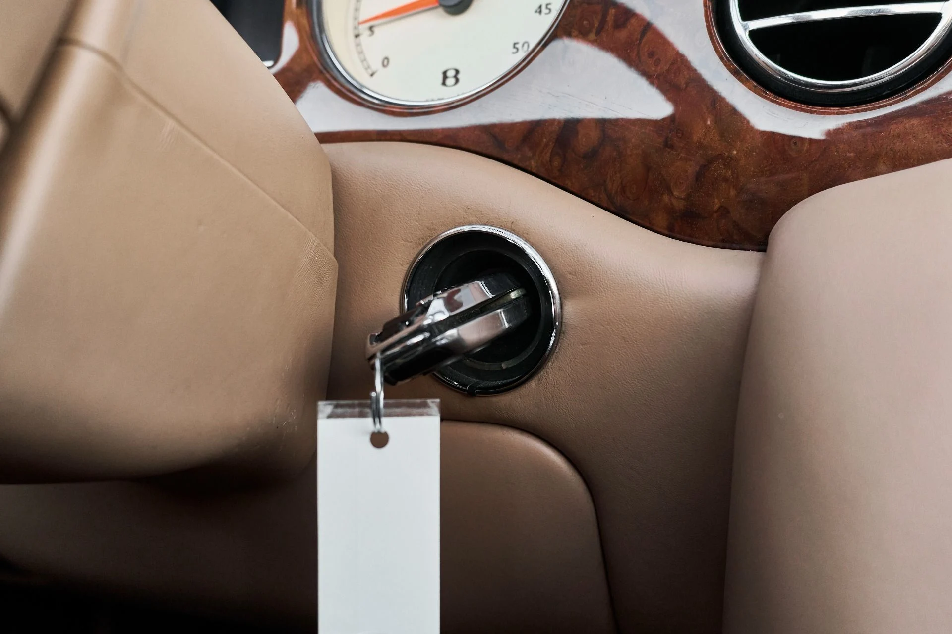 mph049_4113472609_Used_2009_Bentley_Azure_Base_1765906220_8dc11d3e91