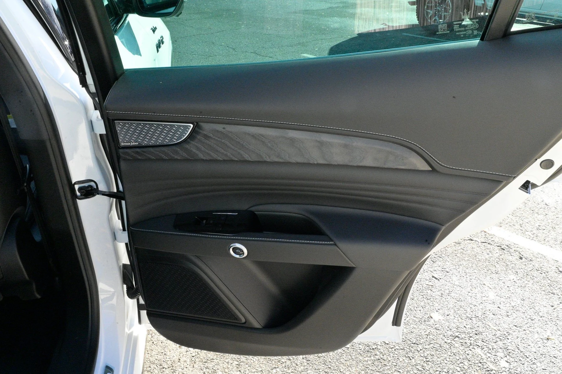 mph049_4115408837_1a35e2d3fa1741d5b5116378b72850d7_8f90a7b4d9