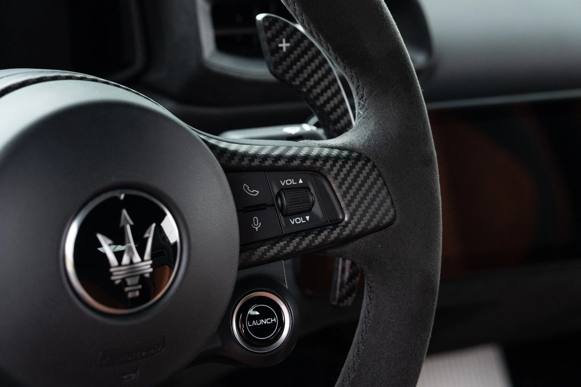 mph049_4116203368_Used_2022_Maserati_MC_20_1777083905_35584e235f