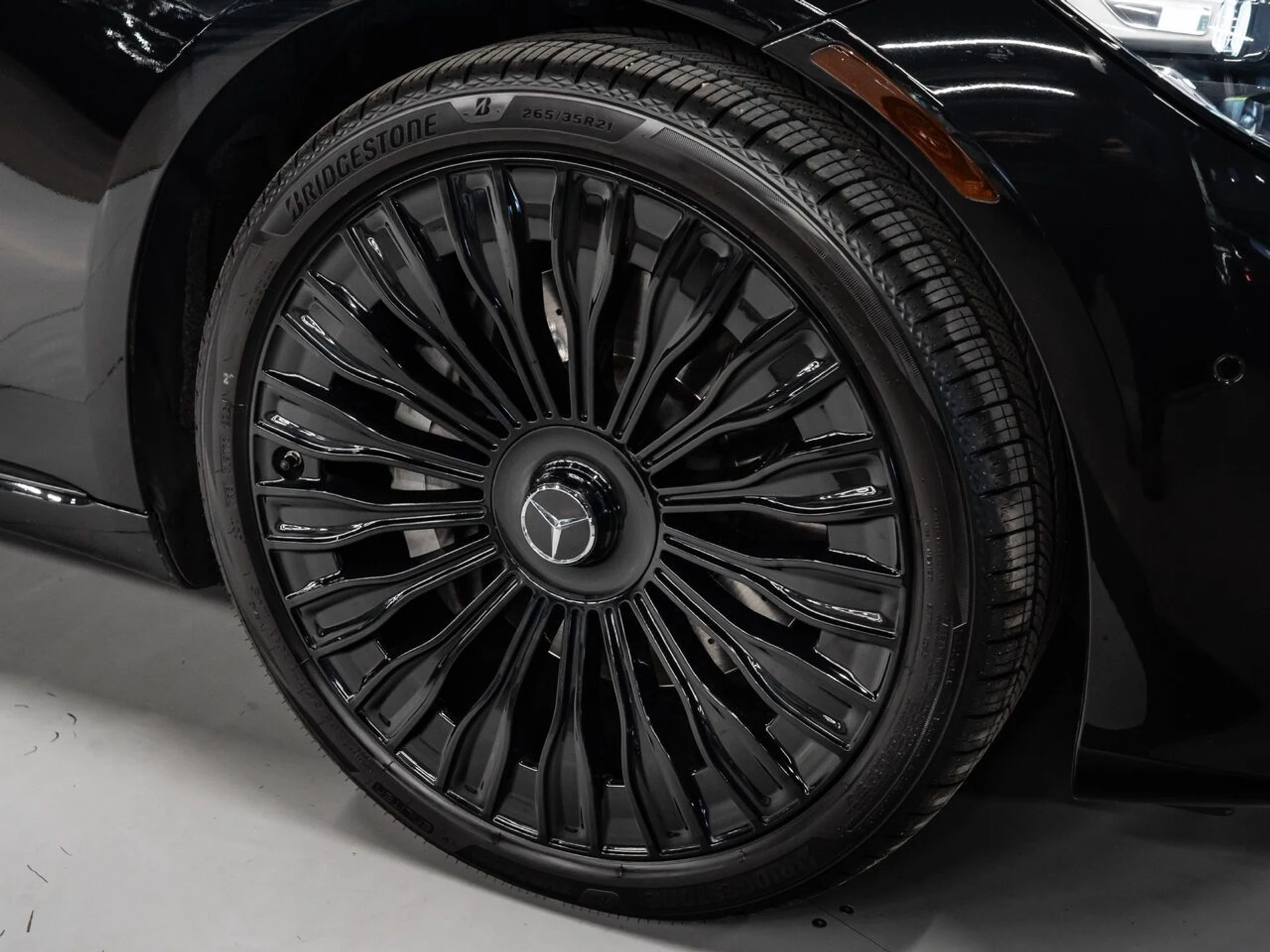 mph049_4118587452_mercedes_benz_s_class_2023_b71b6a6c25