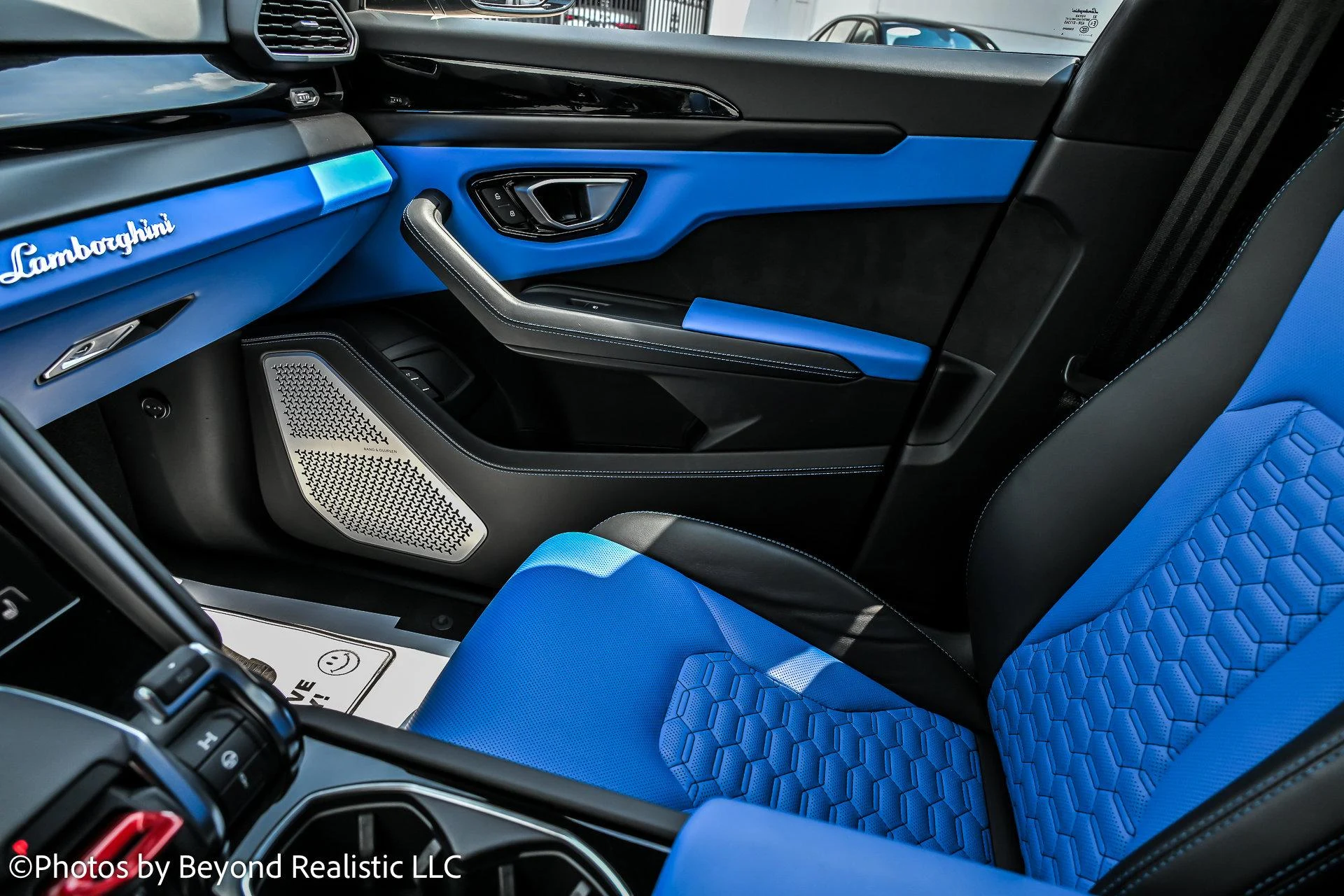 mph049_4146087551_Used_2022_Lamborghini_Urus_1754726515_80e6965b76