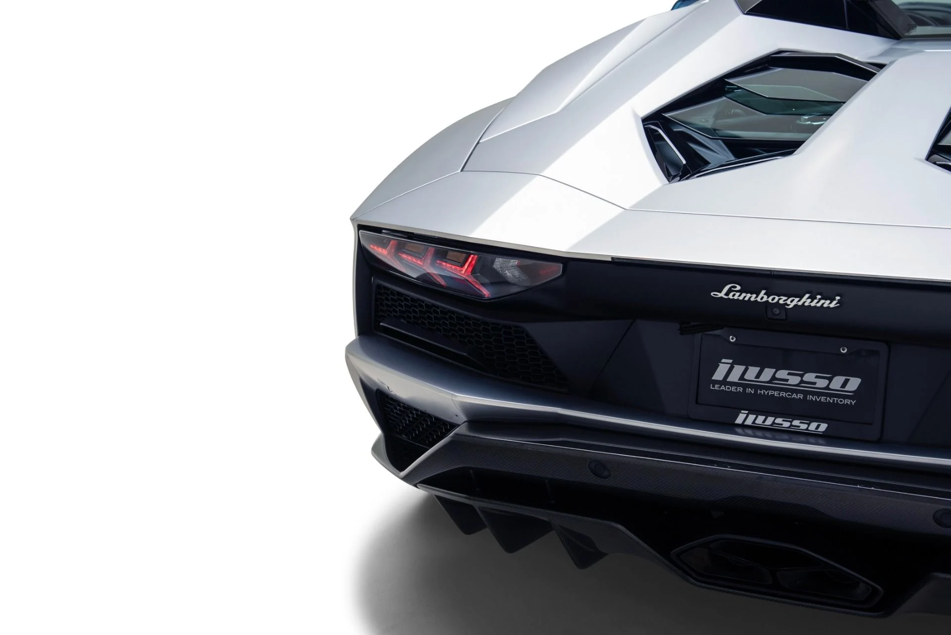 mph049_4152590766_Used_2018_Lamborghini_Aventador_Roadster_LP_740_4_S_1779296904_1e816659fe