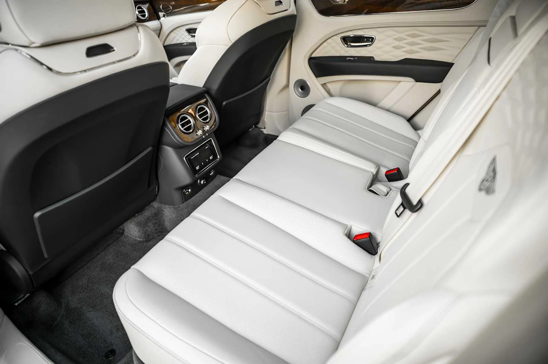 mph049_4174703896_f830250a584a9eee84c111383674450ax_a4d15b4262