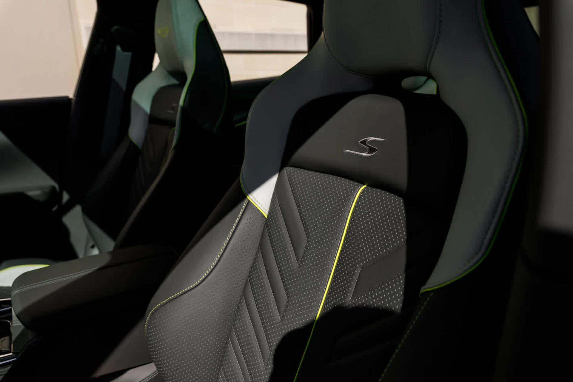 mph049_4232059653_50_f03c52a41e