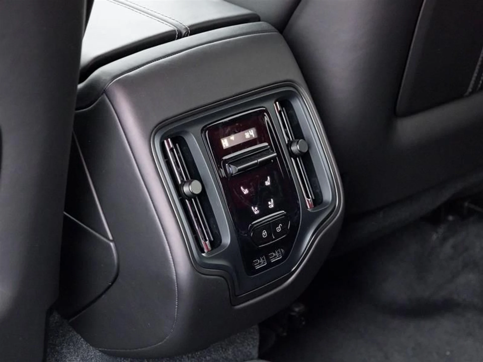 mph049_4237868800_eslco1ba_a3e9d68e4c