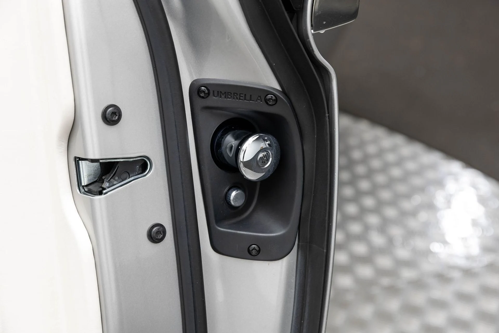 mph049_4259110958_50_4cde61f67e