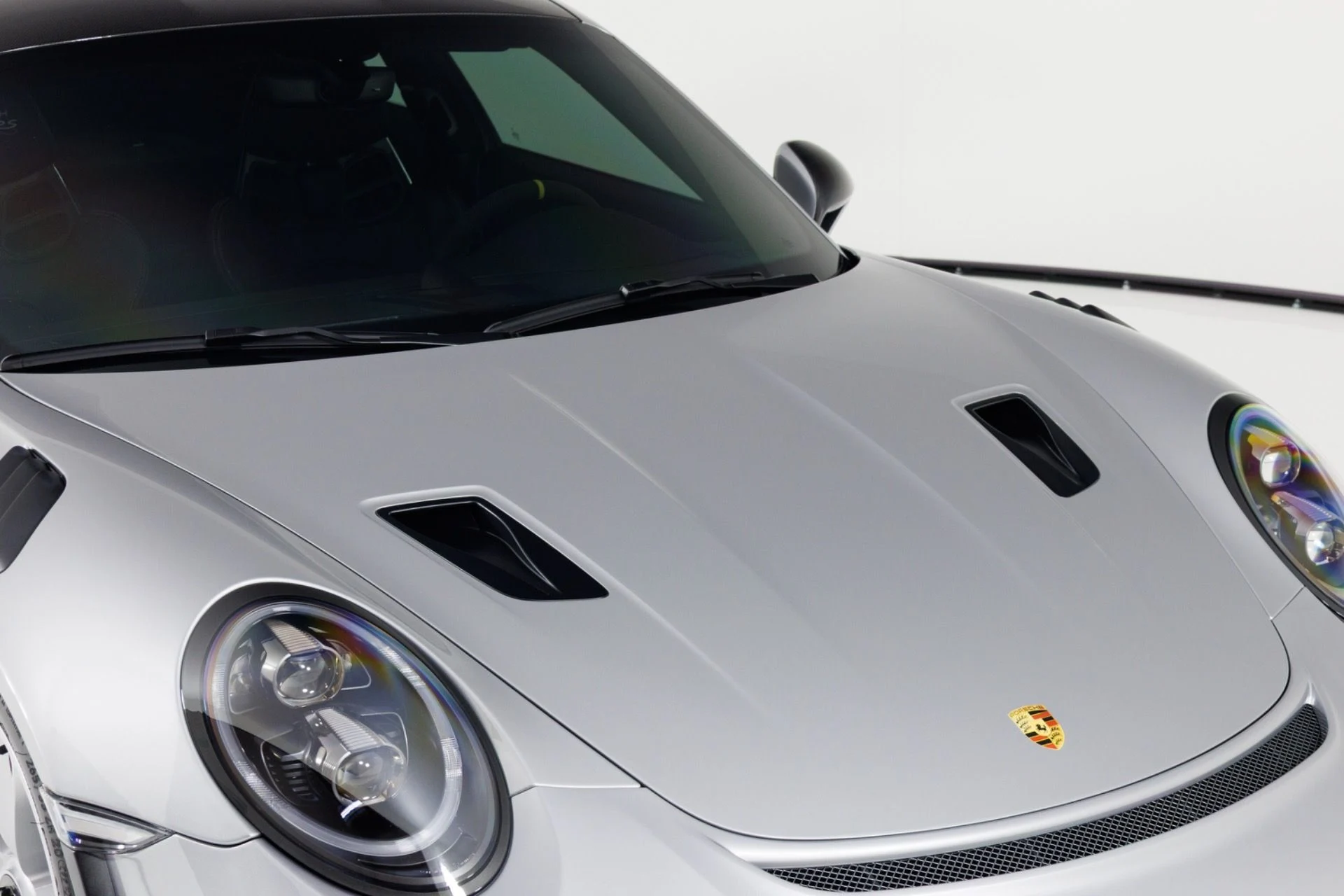 mph049_4261793508_Used_2019_Porsche_911_GT_3_RS_1778792364_2b7dd18e28