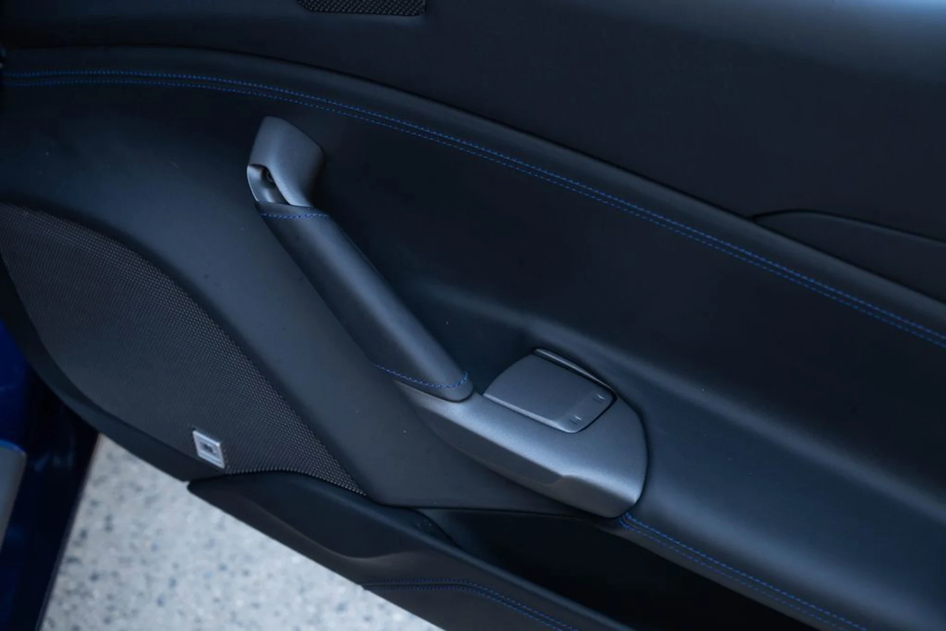 mph049_4265106142_35bd2981d54b404db6533ad908408051_8933b89a0b